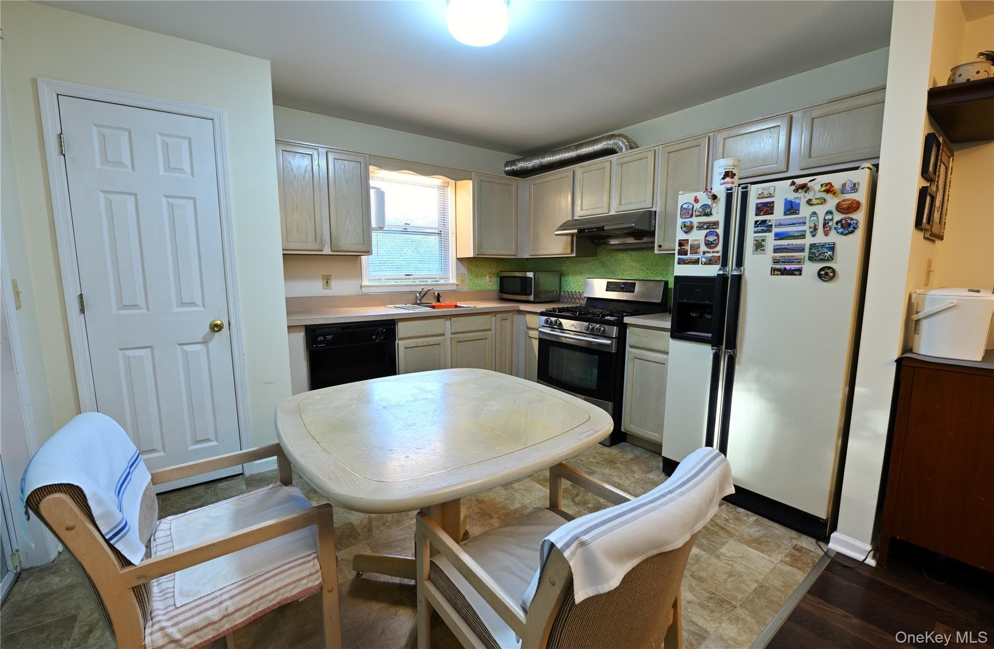 12 Walnut Lane thumbnail 8