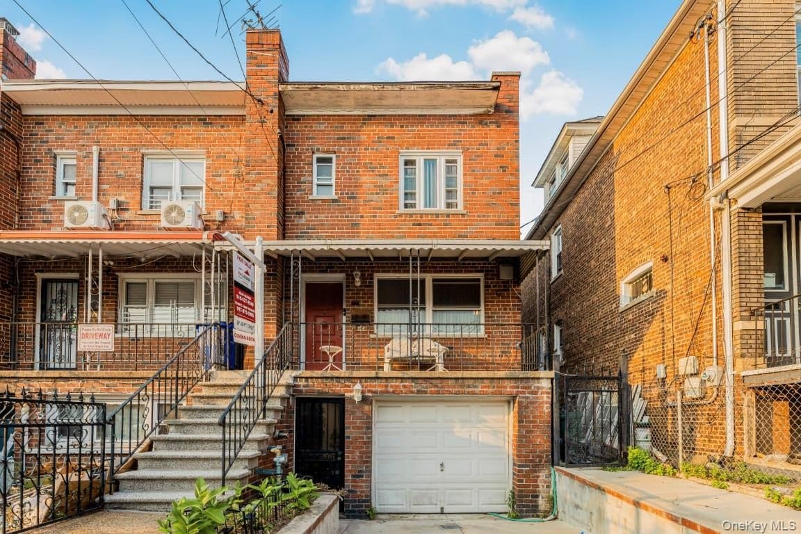 725 E 230th Street thumbnail 2