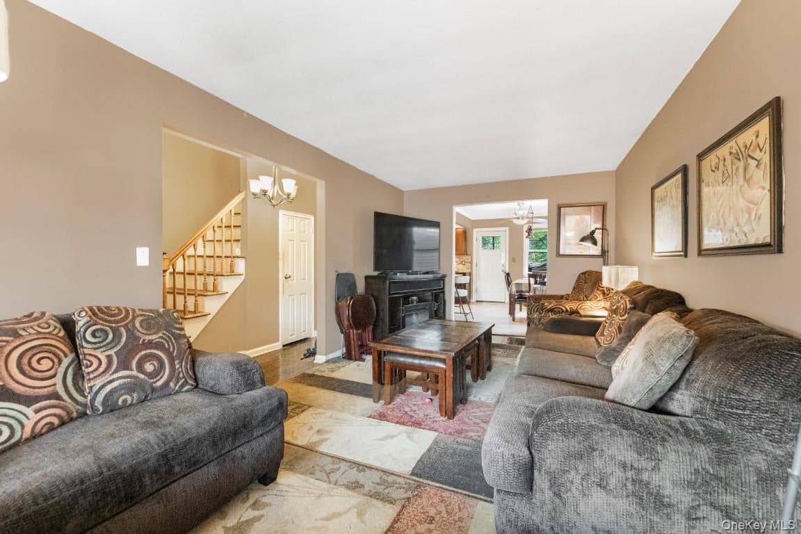 725 E 230th Street thumbnail 5
