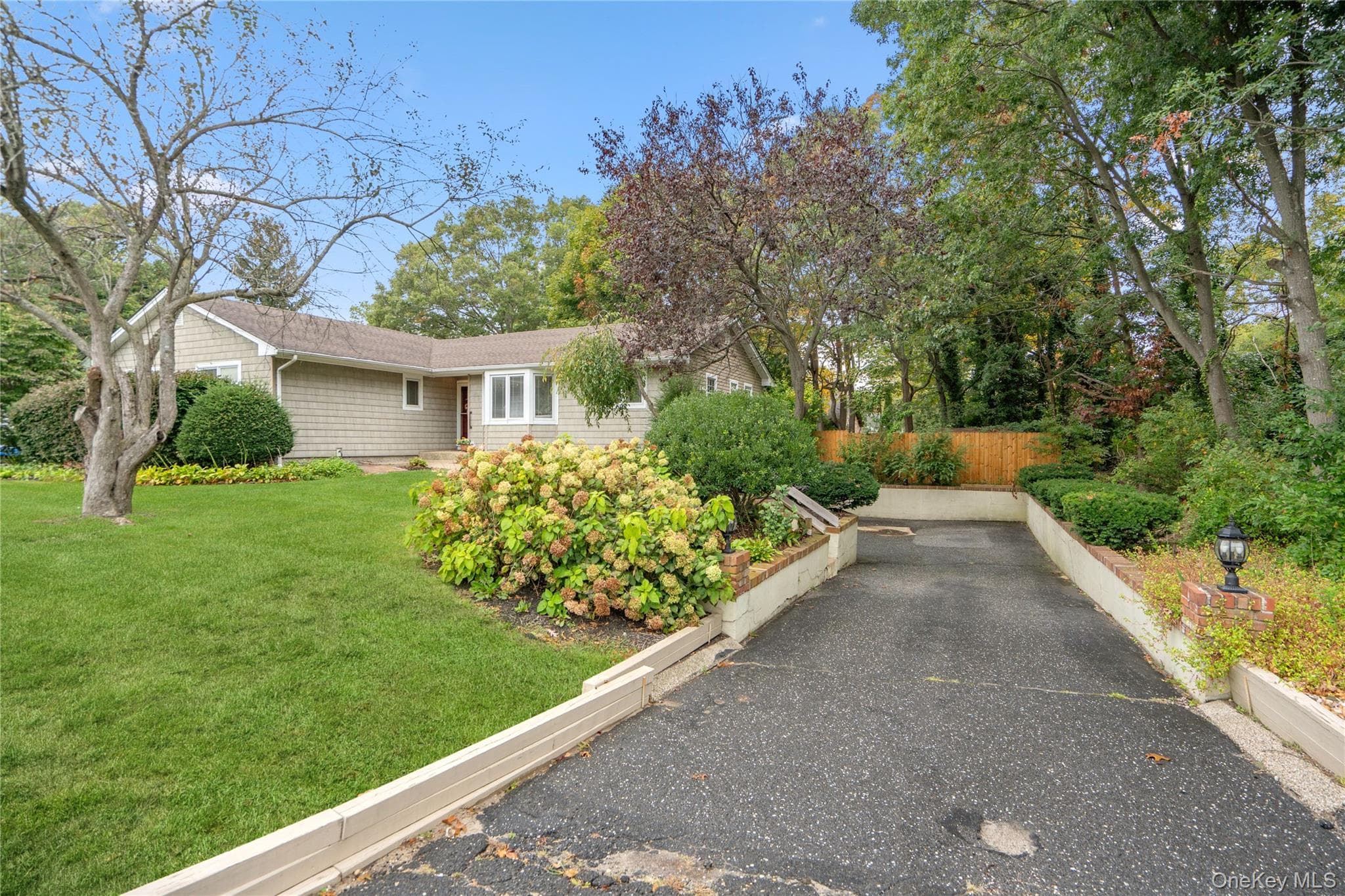 77 E Woodside Avenue, Patchogue
