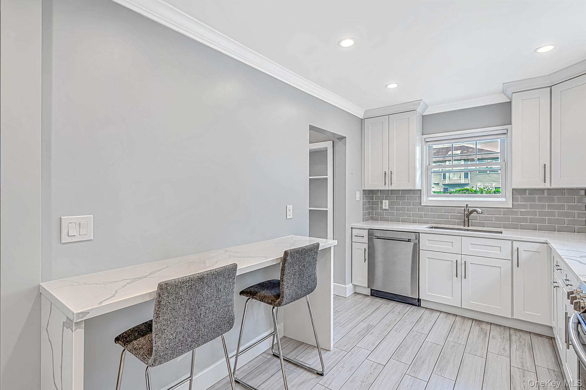 131 E Alhambra Avenue thumbnail 17