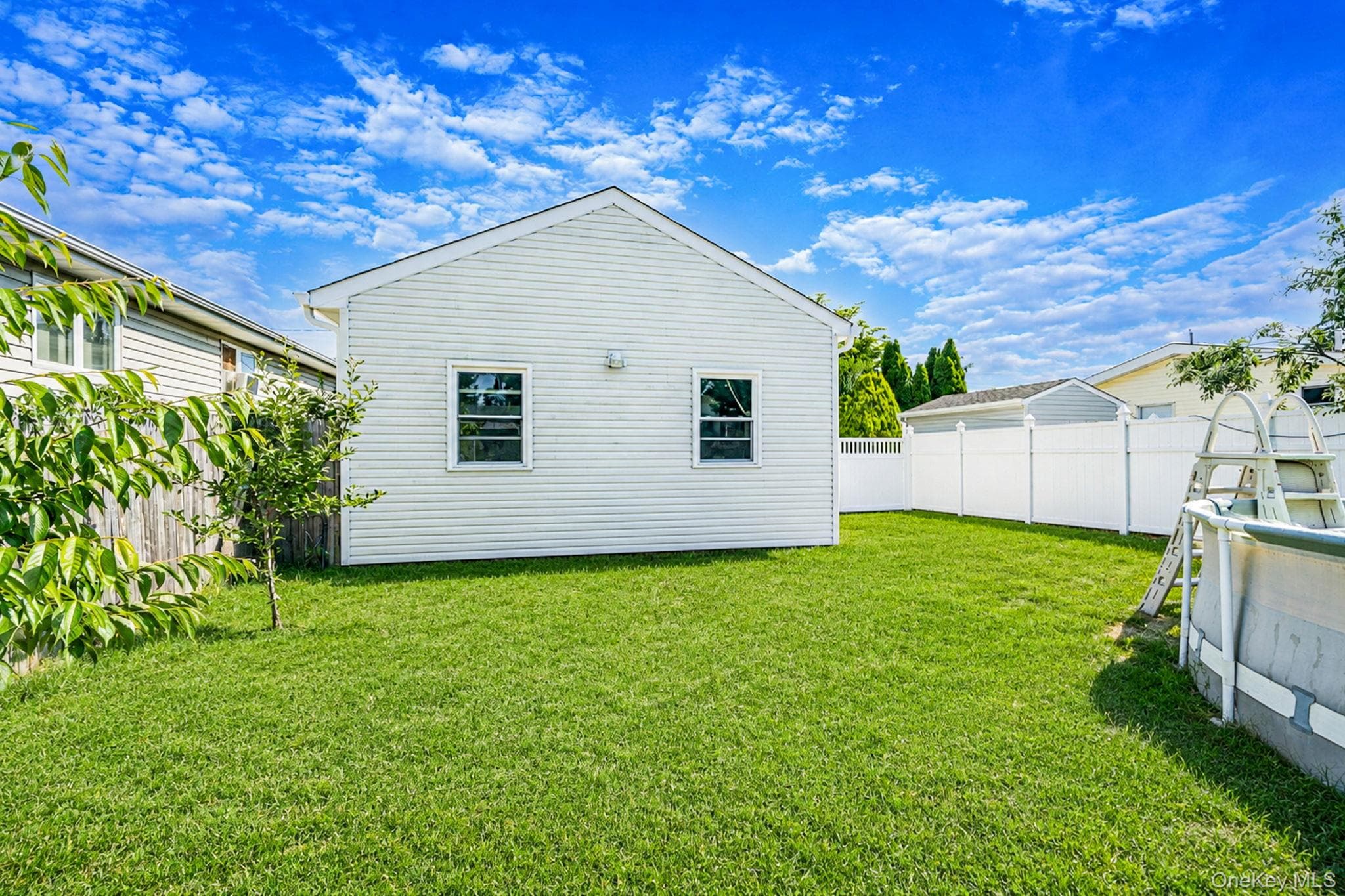535 Outlook Avenue thumbnail 5