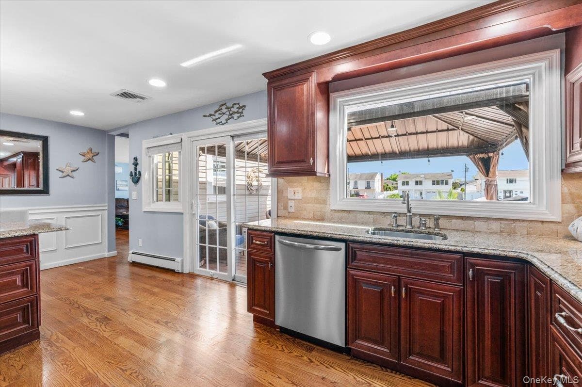 2968 Islip Court thumbnail 12