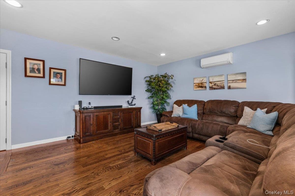 2968 Islip Court thumbnail 14