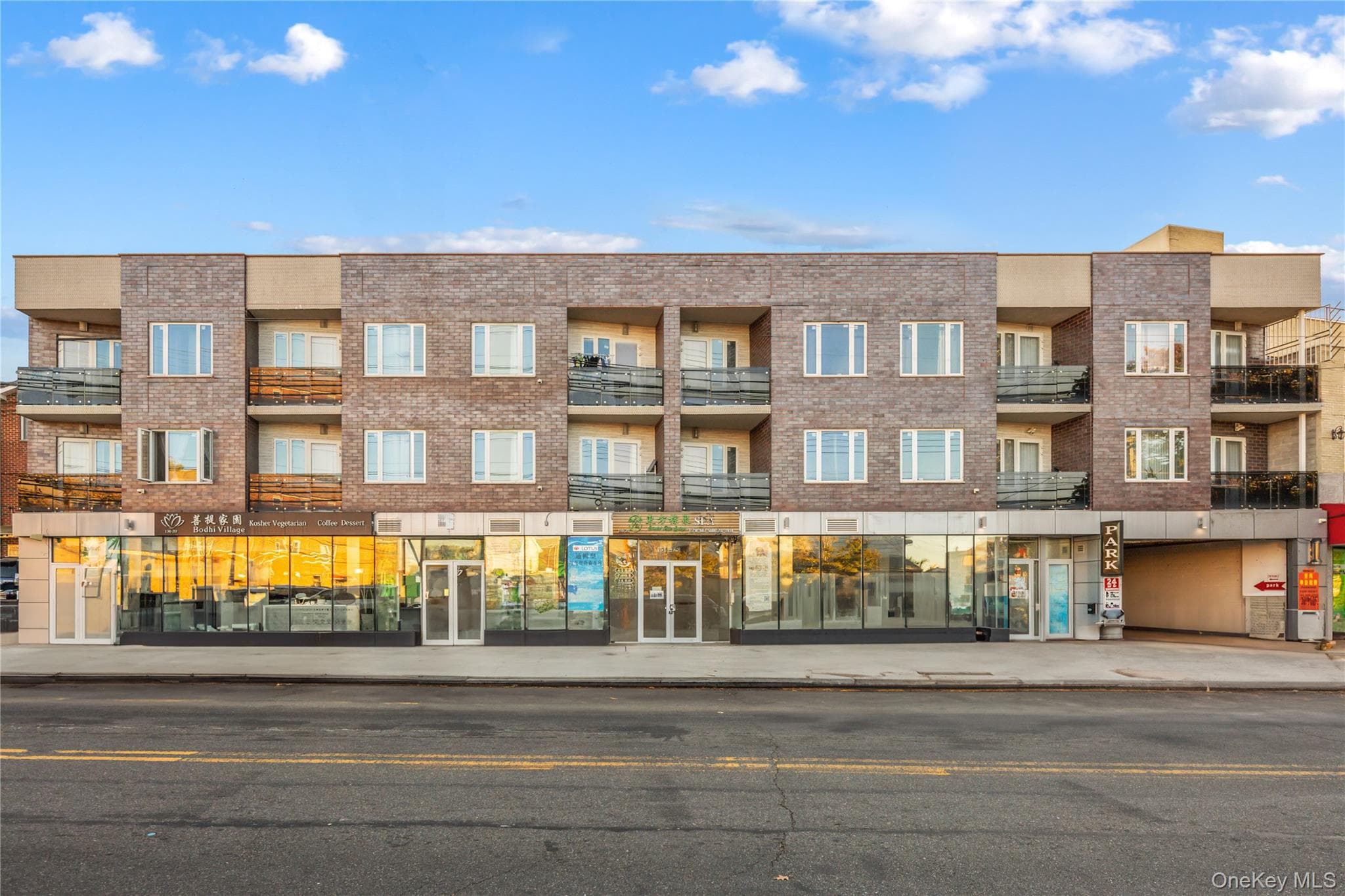 136-20 Booth Memorial Avenue Unit: 3K thumbnail 2