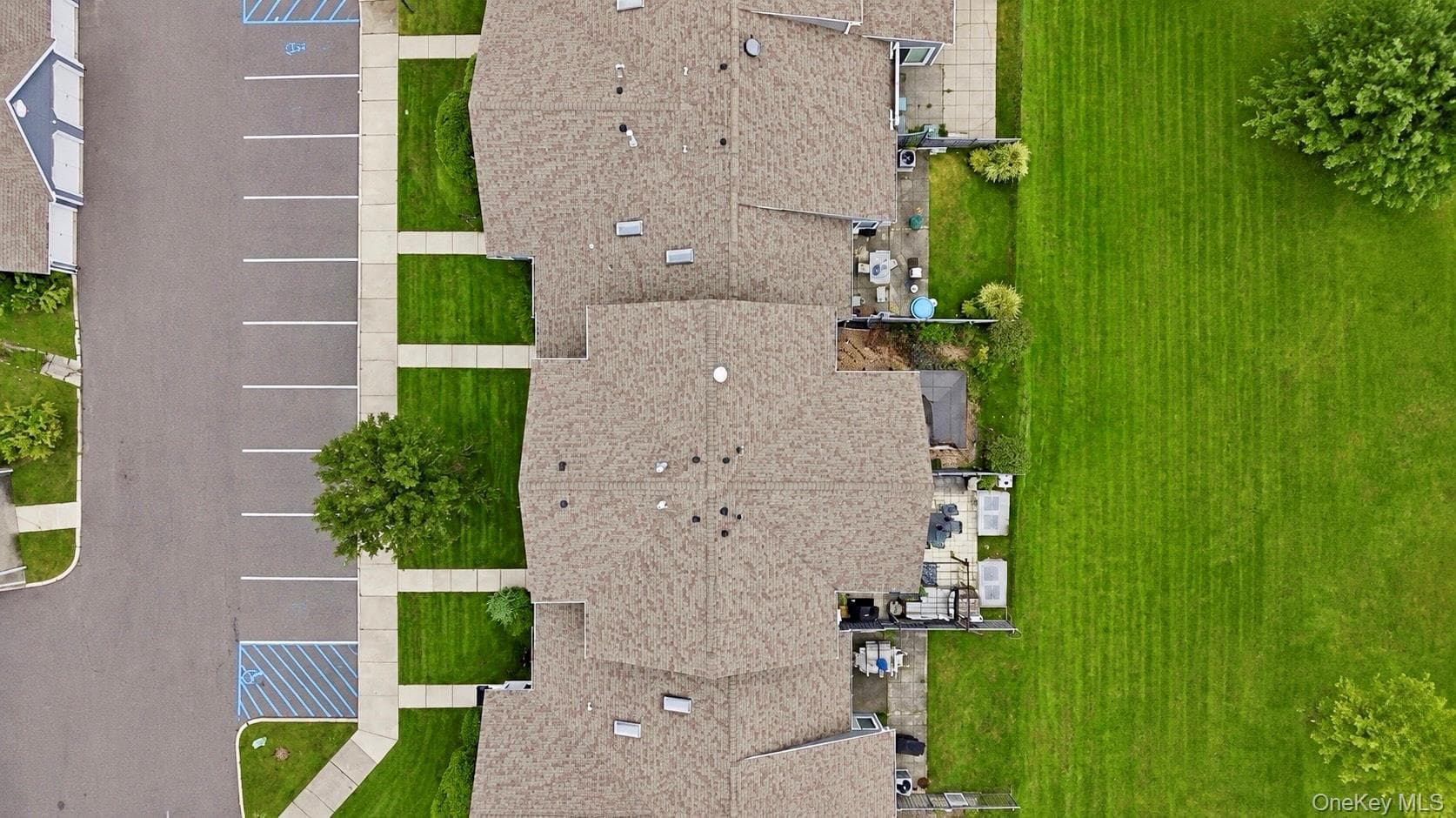 843 Spring Lake Drive thumbnail 4