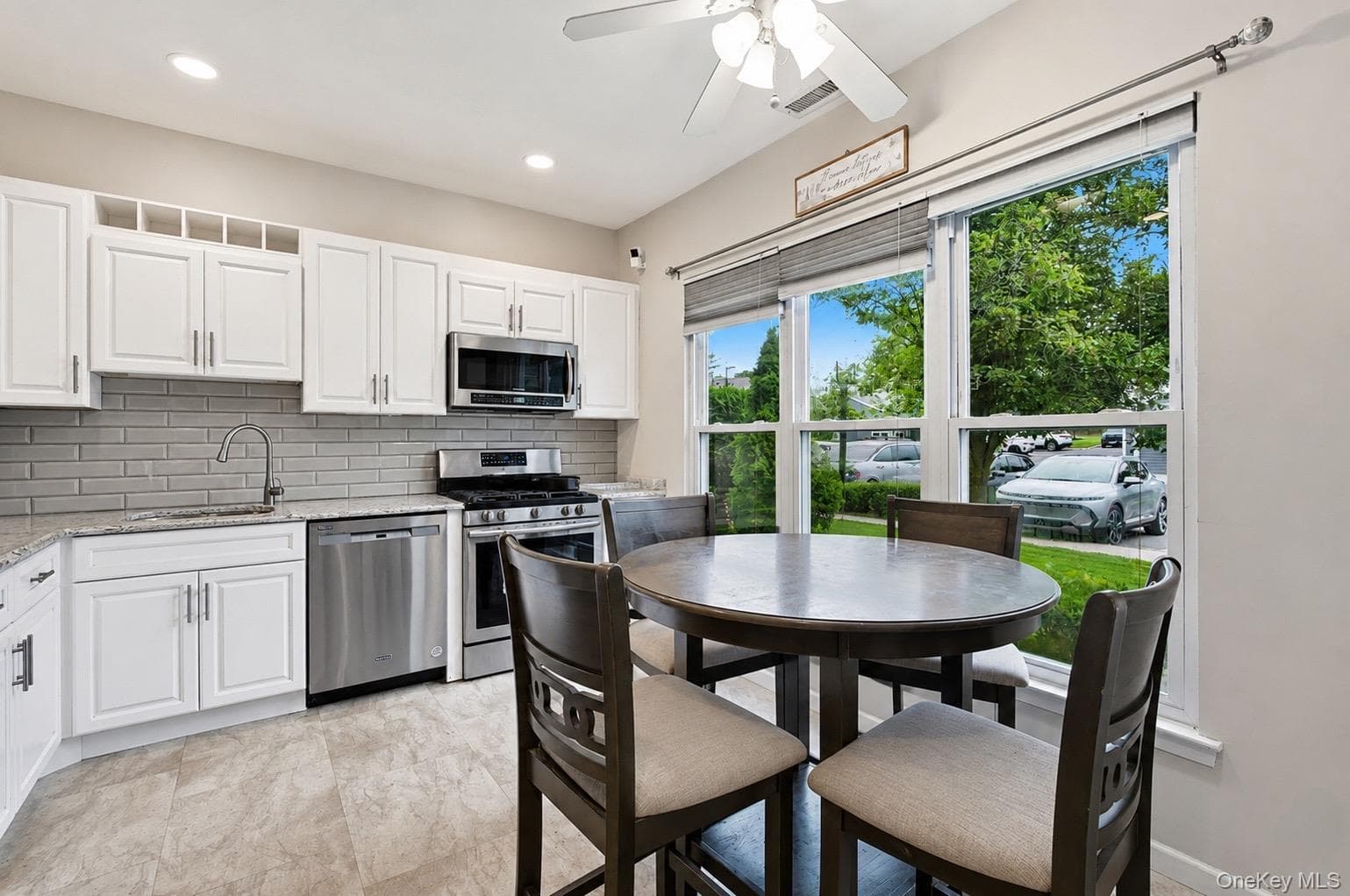 843 Spring Lake Drive thumbnail 14