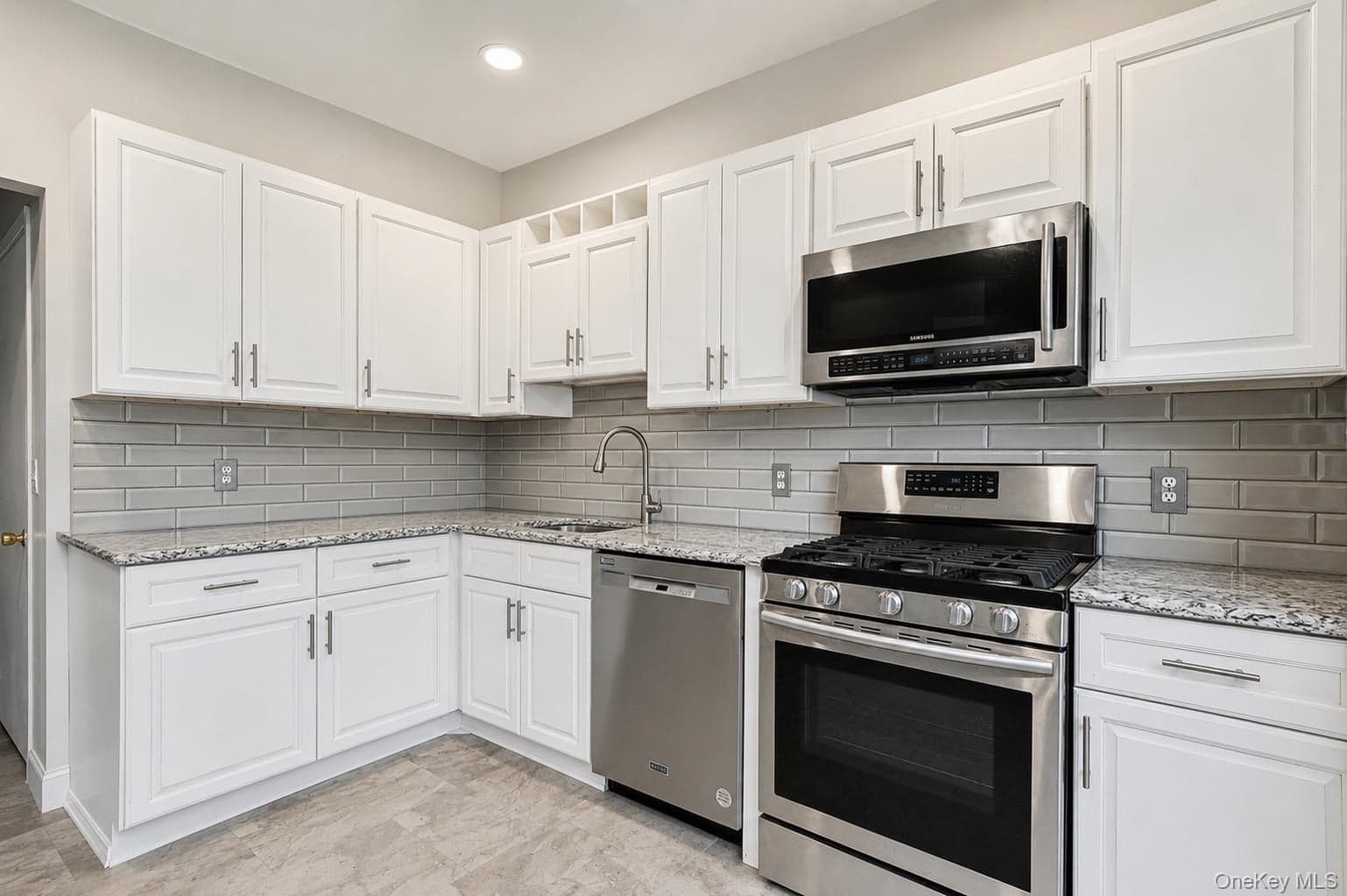 843 Spring Lake Drive thumbnail 16