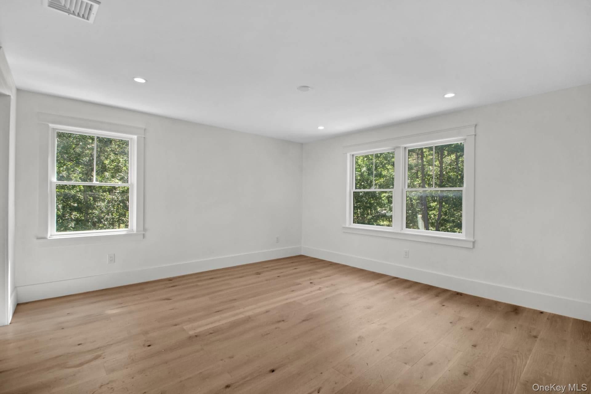 95 N Summit Boulevard thumbnail 15
