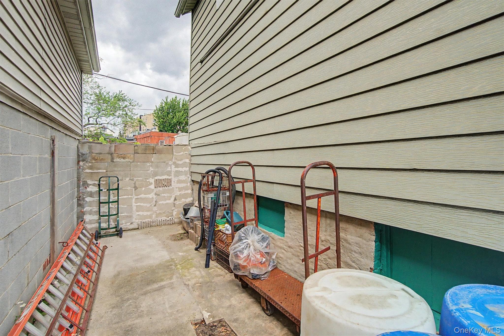 1608 Merry Avenue thumbnail 28
