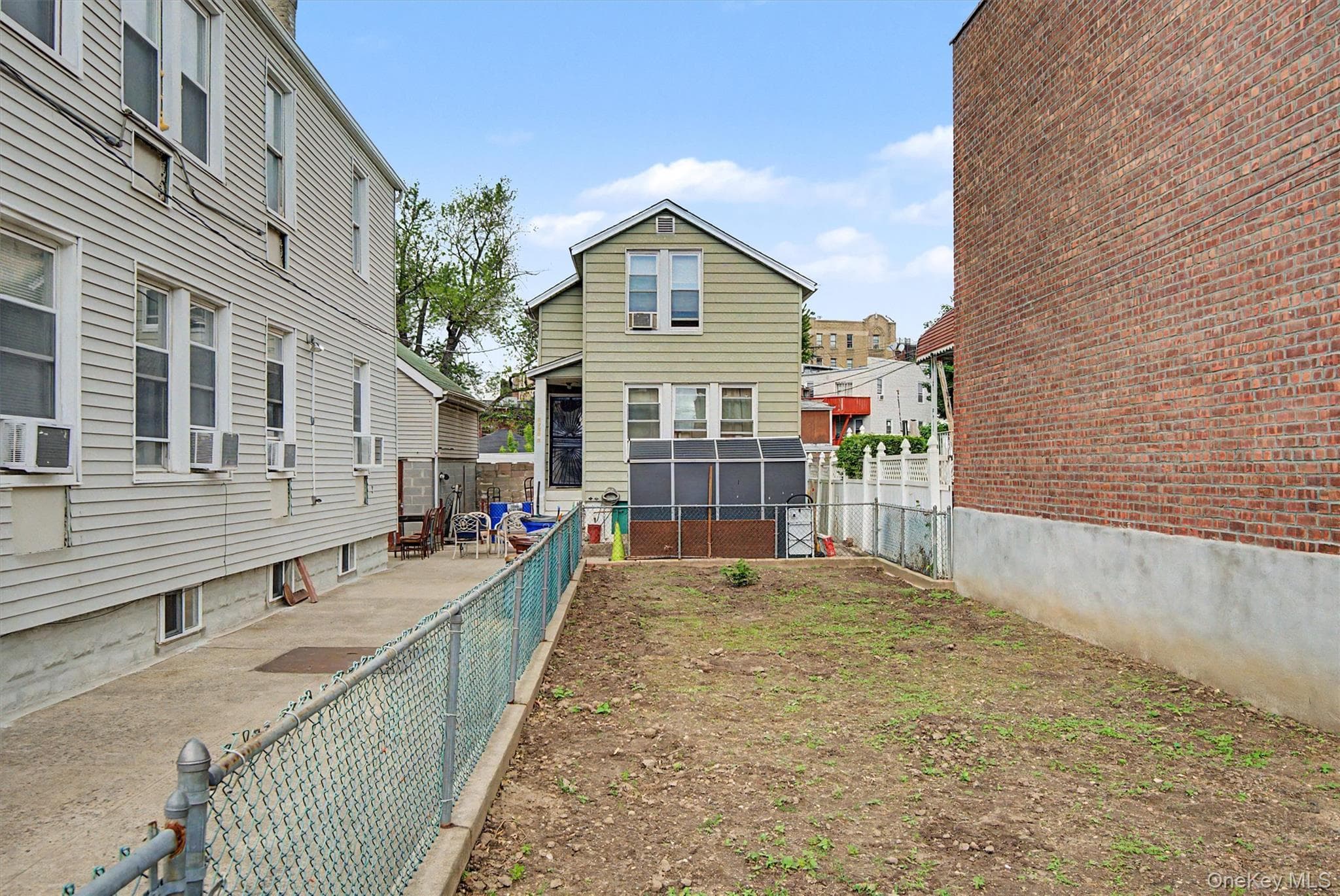 1608 Merry Avenue thumbnail 4