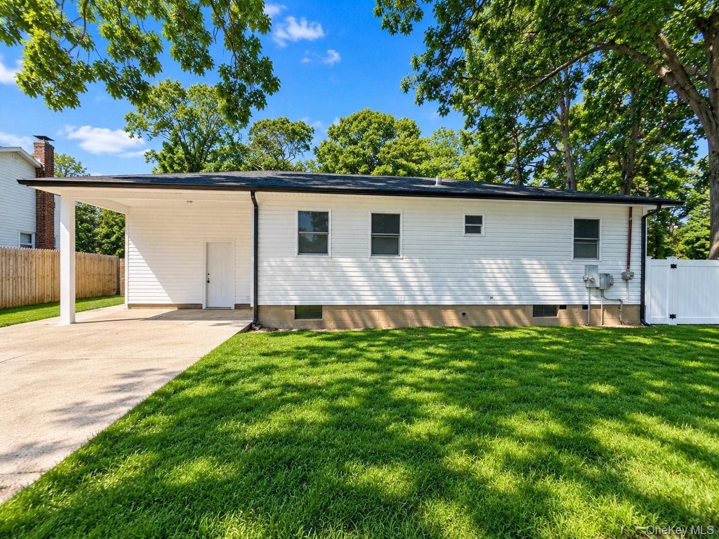 220 Moriches Avenue thumbnail 16