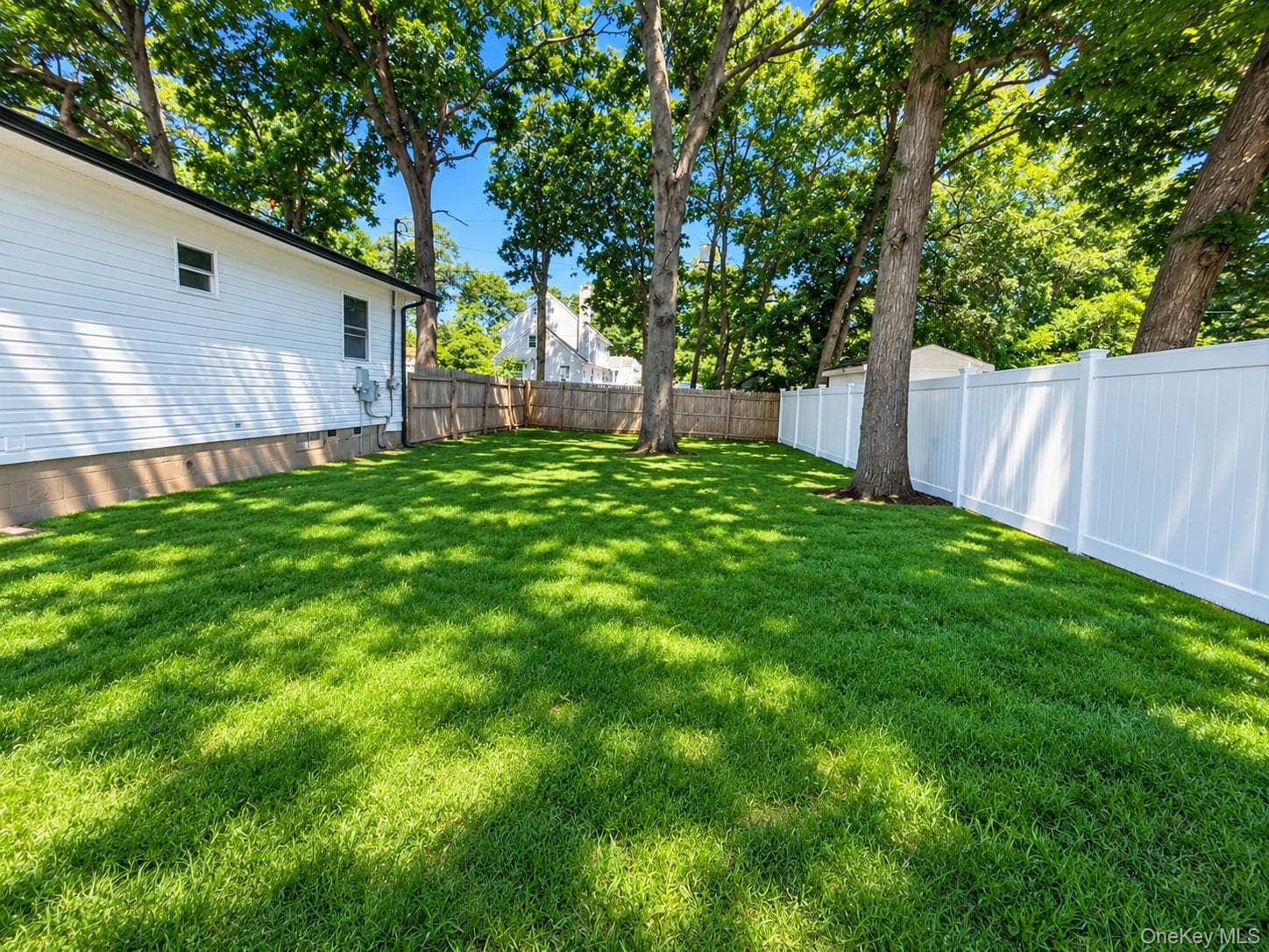 220 Moriches Avenue thumbnail 17