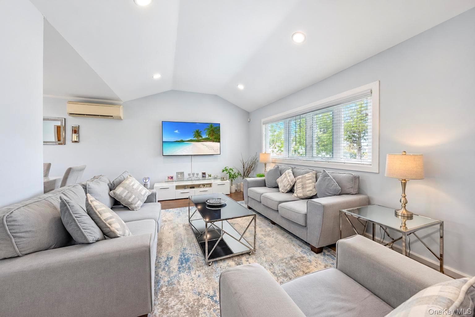 455 Pacific Street thumbnail 11