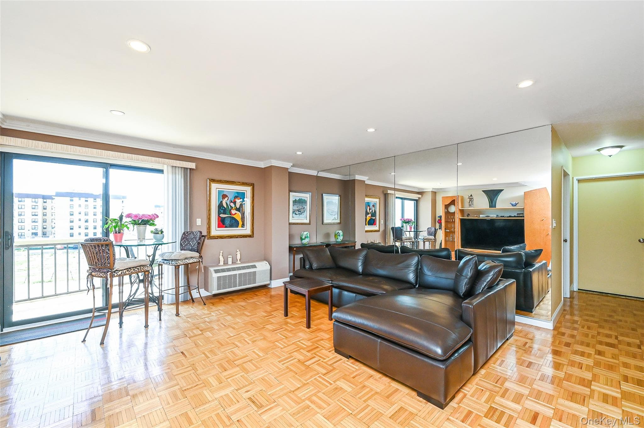 360 Shore Road Unit: 4K thumbnail 11