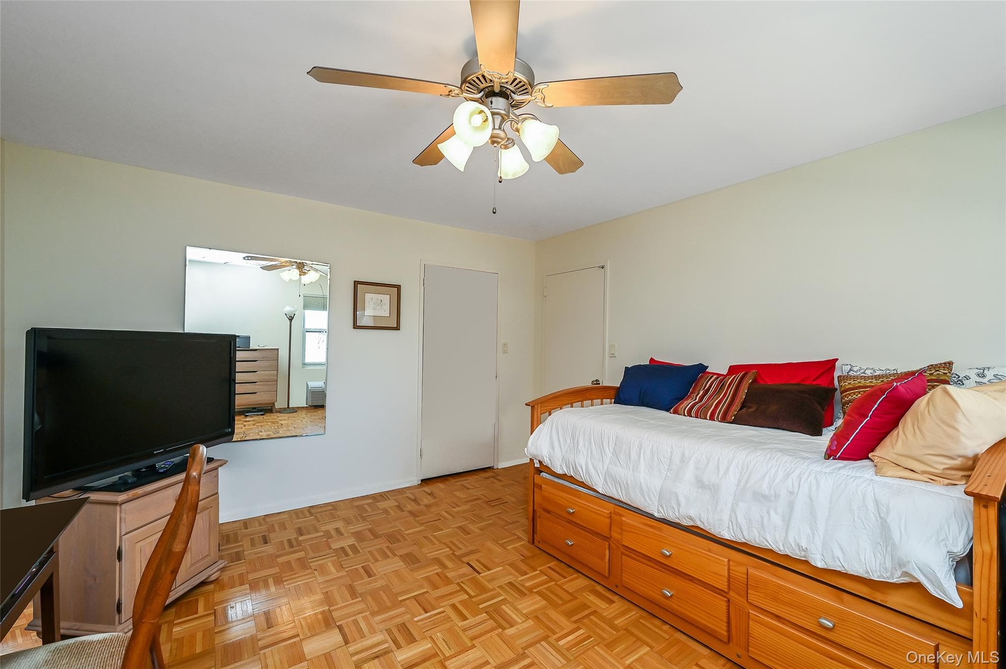 360 Shore Road Unit: 4K thumbnail 10