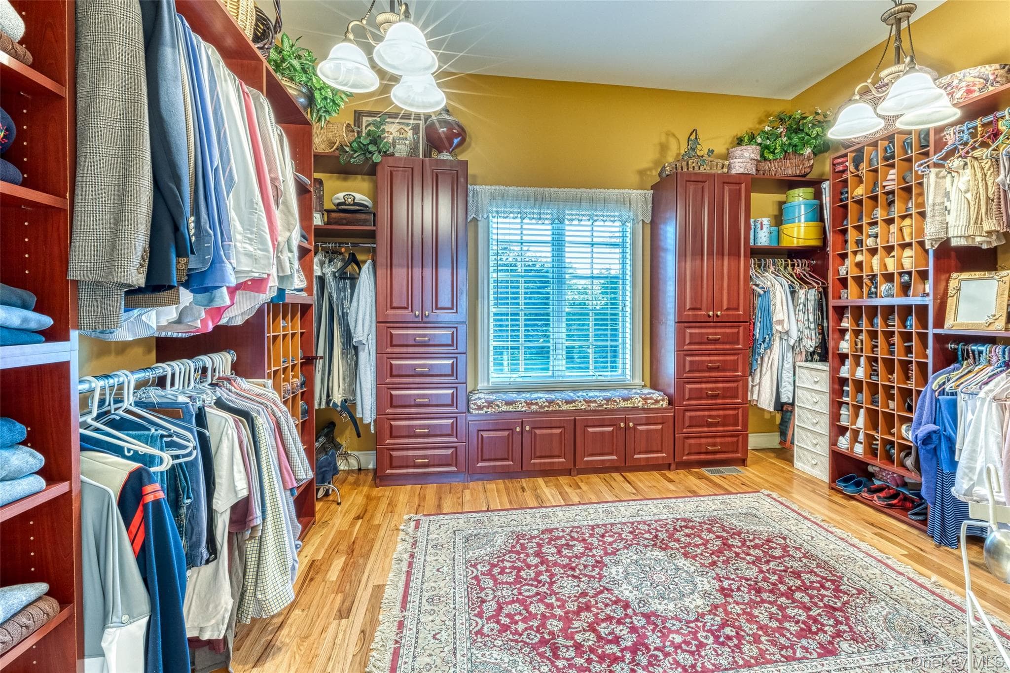 1640 Grandview Drive thumbnail 36