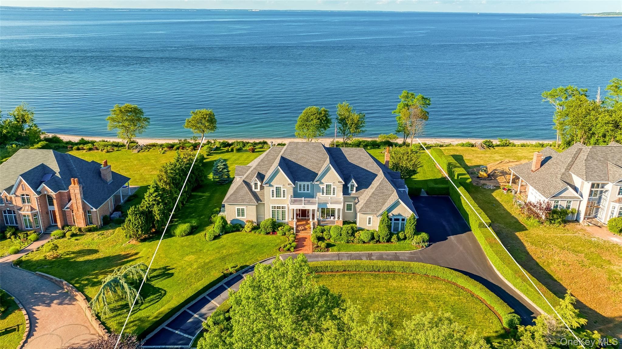 1640 Grandview Drive thumbnail 5