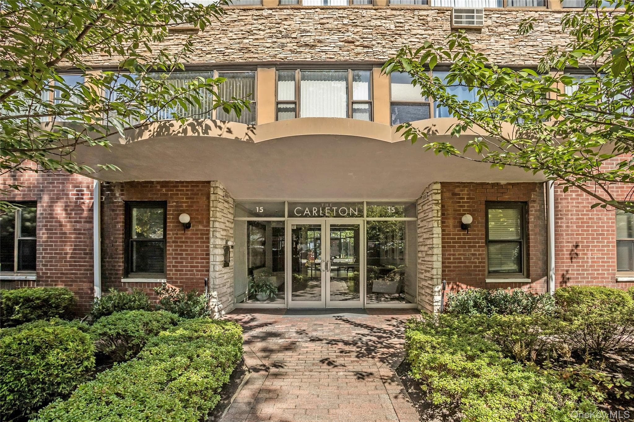 15 Hill Park Avenue Unit: 1C, Great Neck