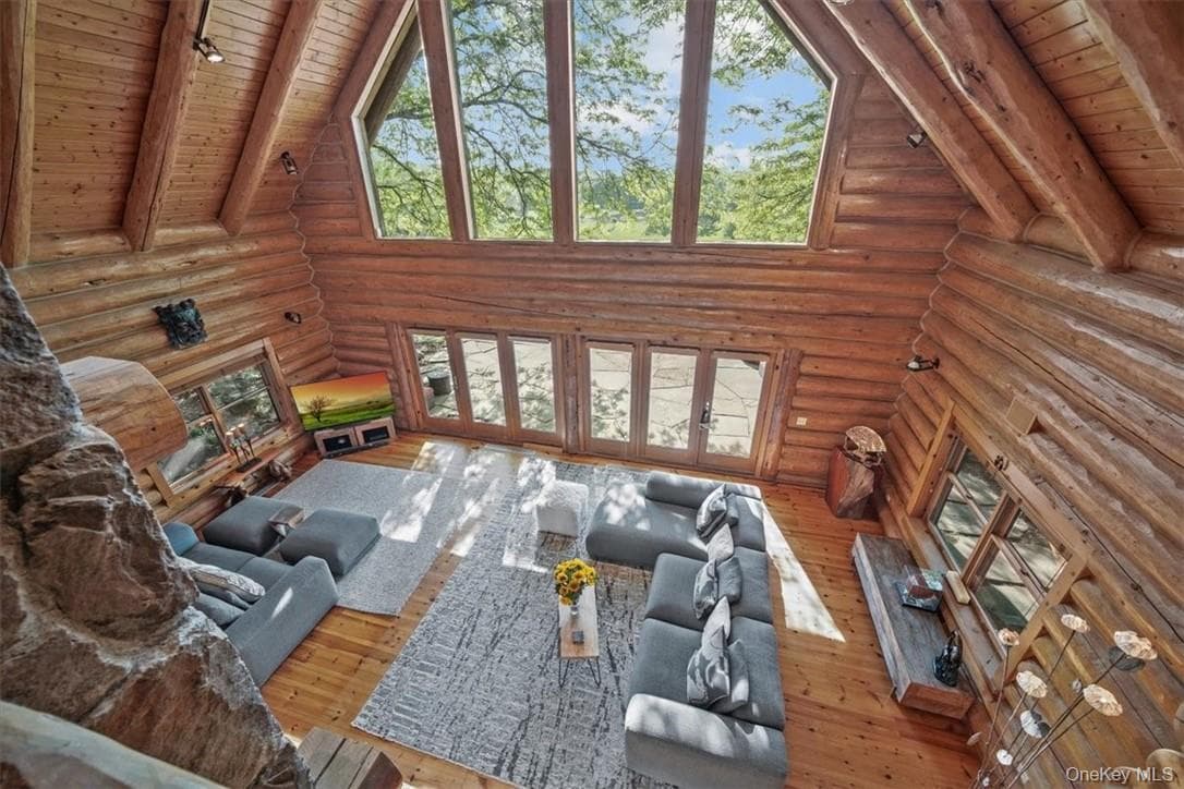 101 Mountain Lodge Rd thumbnail 5