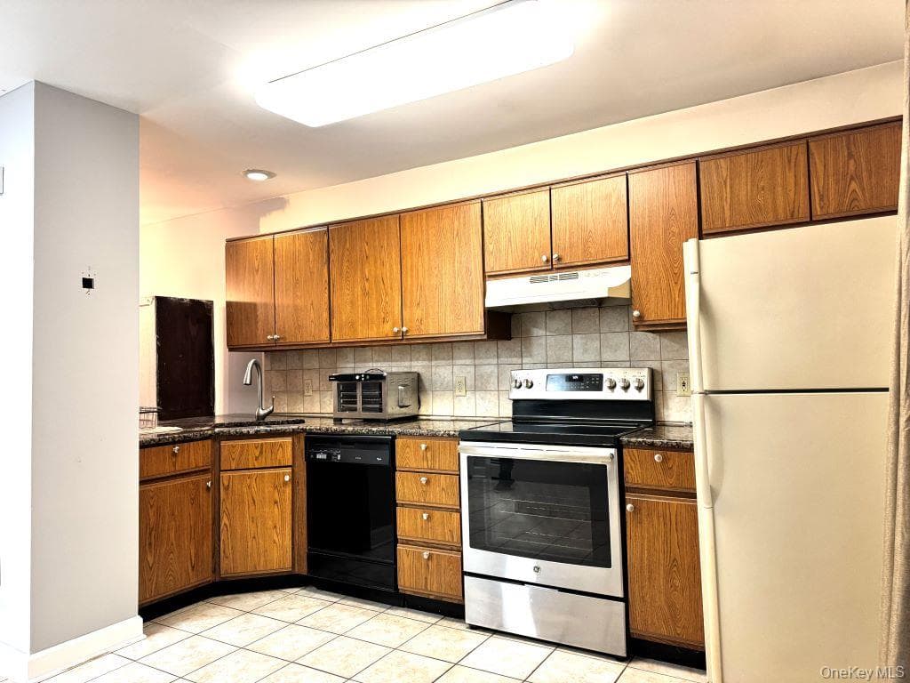 11 Livingston Manor Unit: 11 thumbnail 7