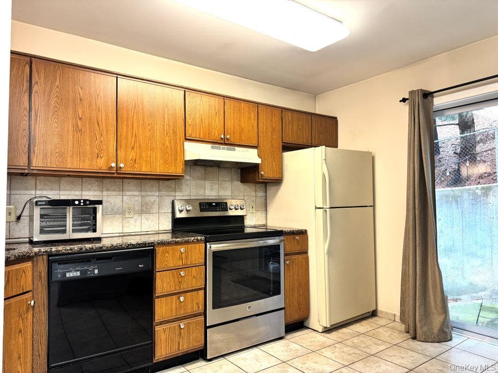 11 Livingston Manor Unit: 11 thumbnail 8