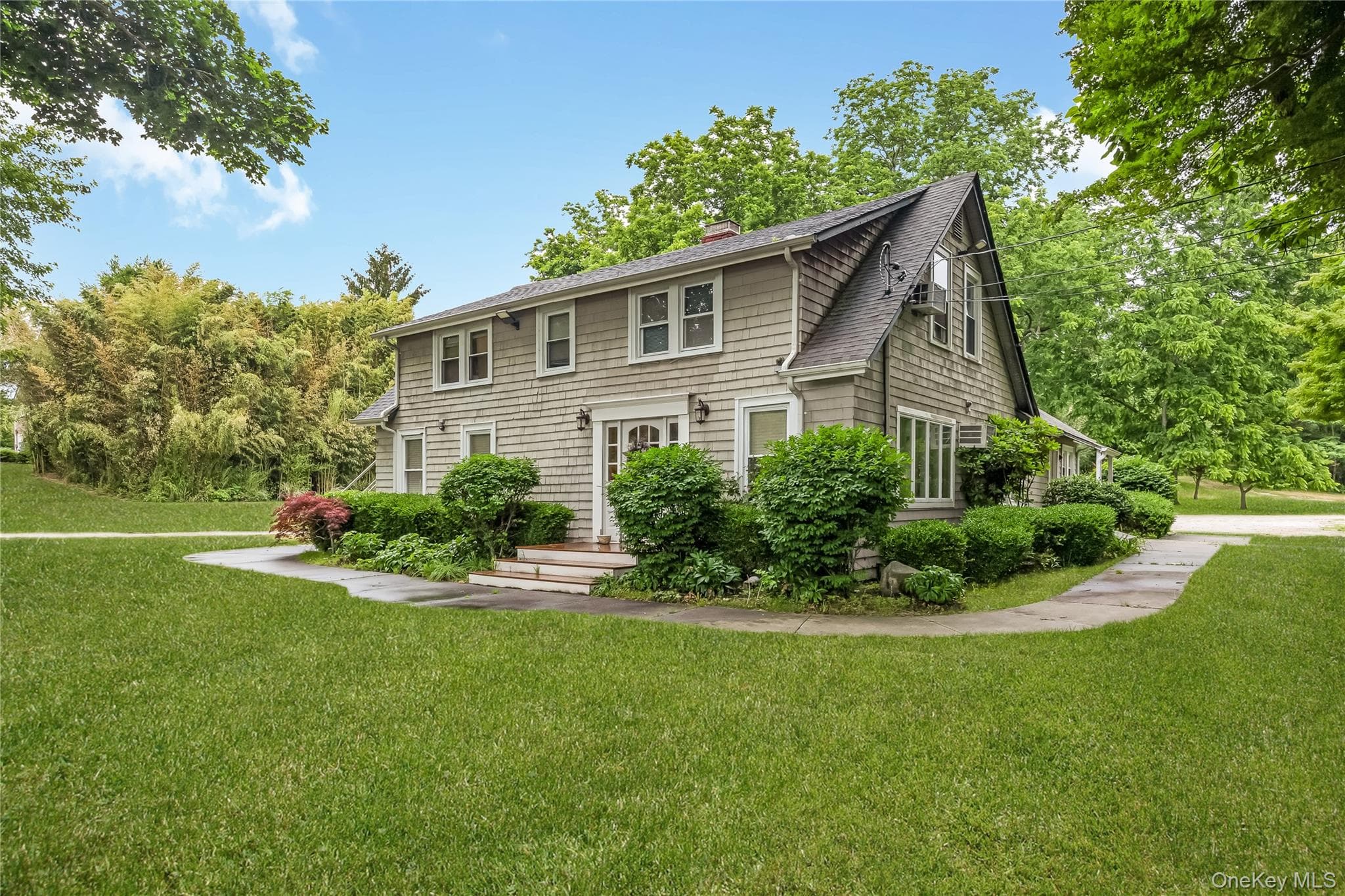 645 Middle Country Road, Middle Island