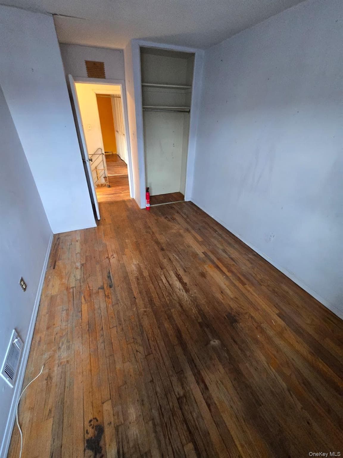 1611 Plainview Avenue thumbnail 6