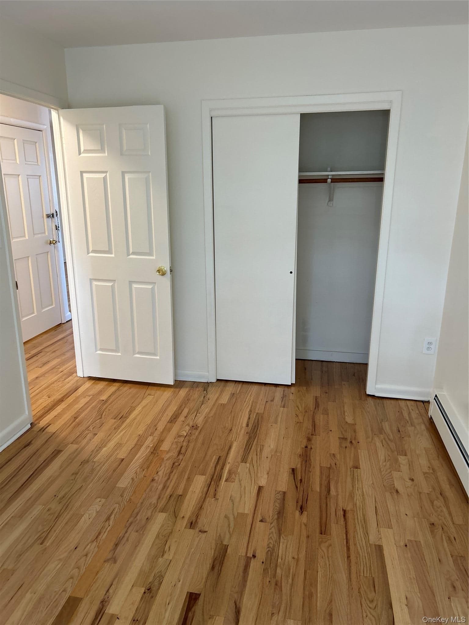 914 E 211th Street thumbnail 15