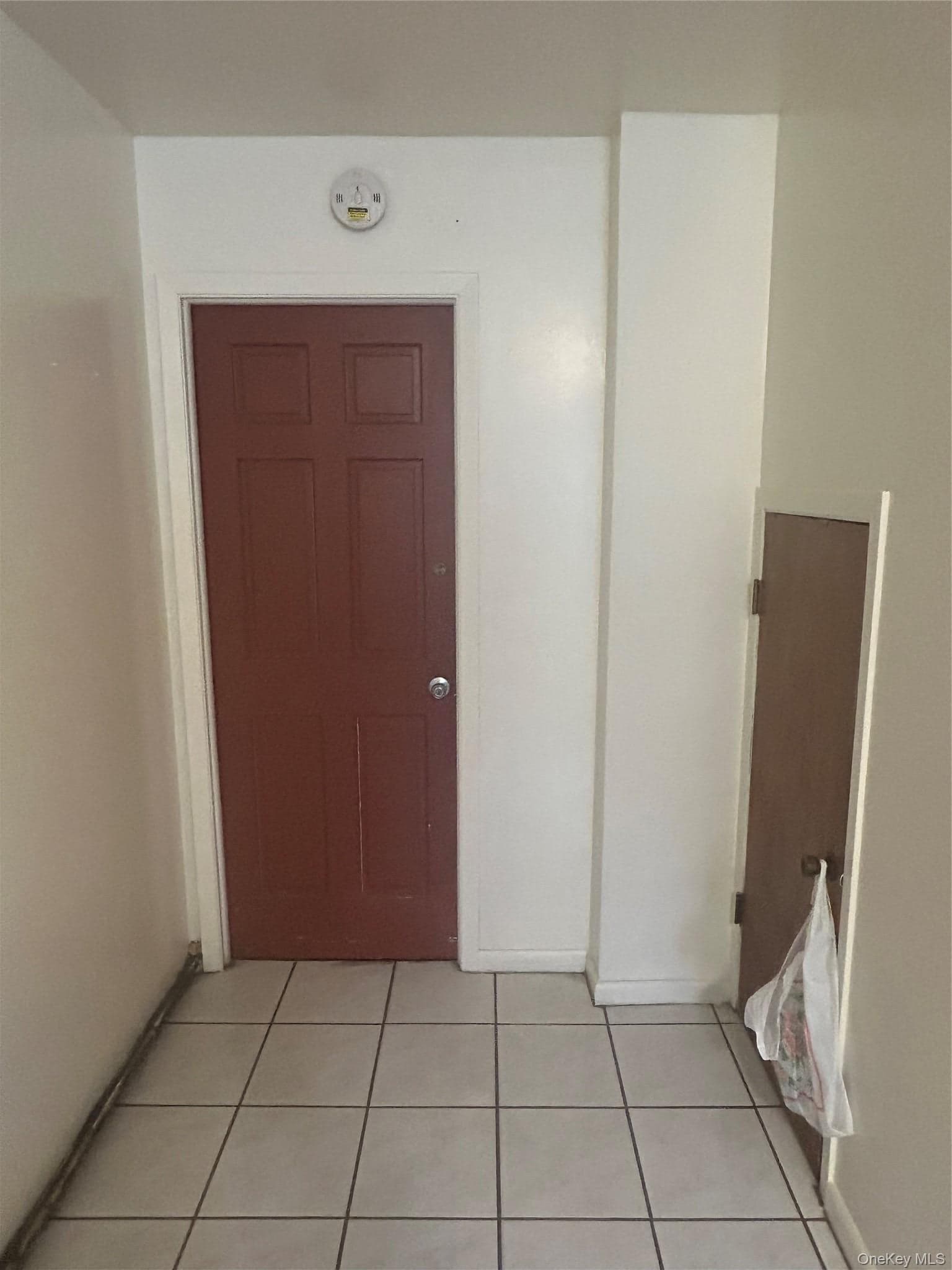 914 E 211th Street thumbnail 8