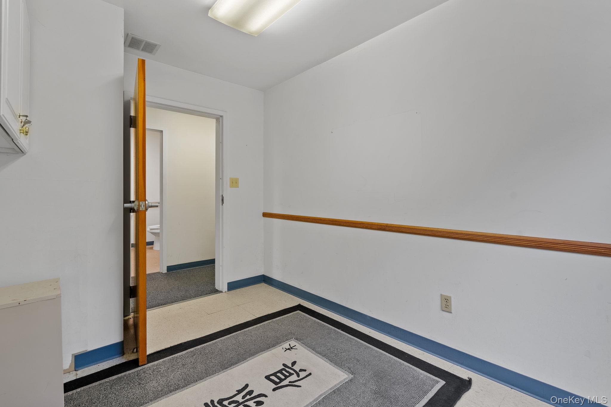 2300 State Route 208 State Route 208 Unit: 2288 & 2290 thumbnail 35