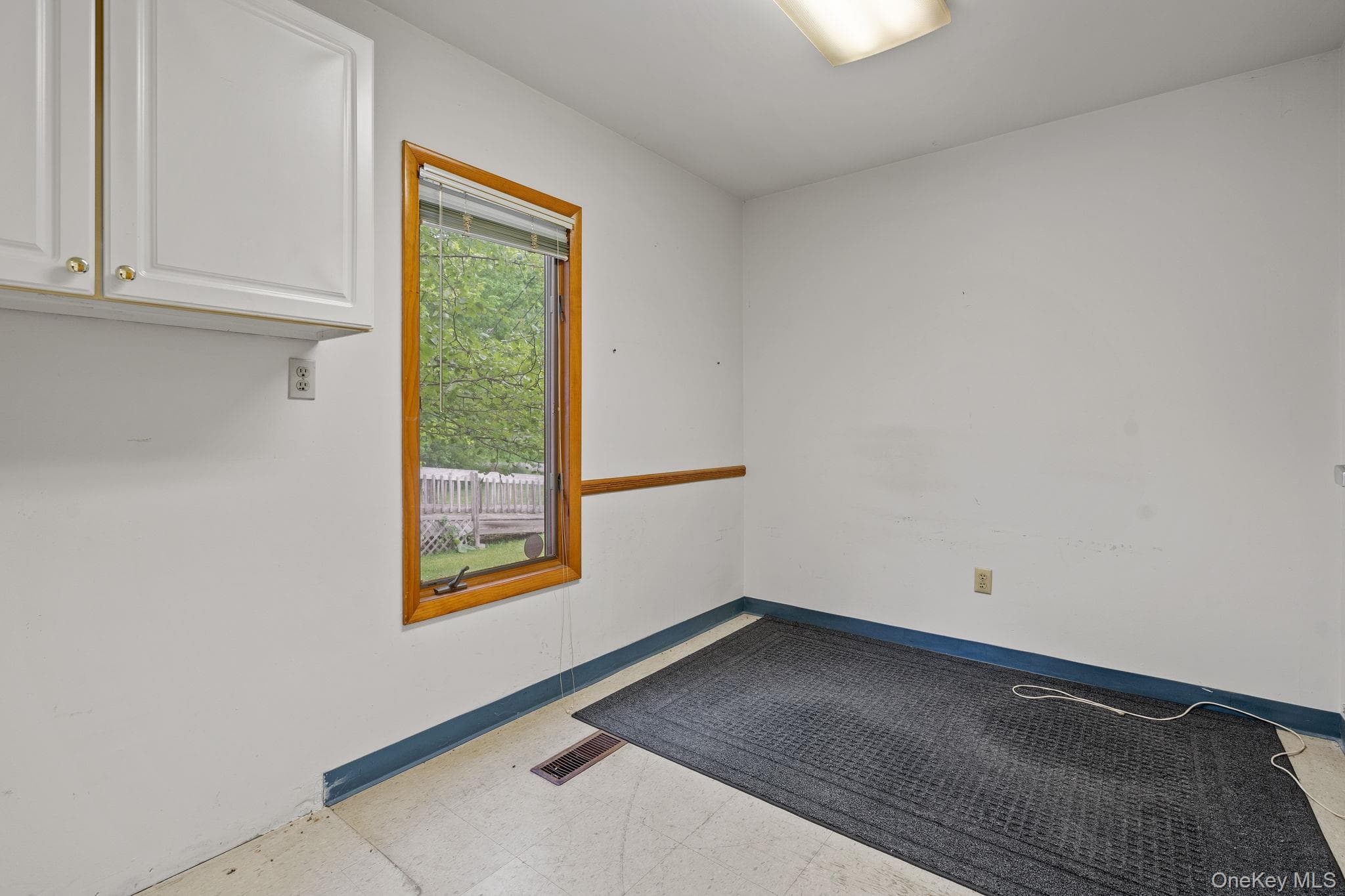 2300 State Route 208 State Route 208 Unit: 2288 & 2290 thumbnail 38
