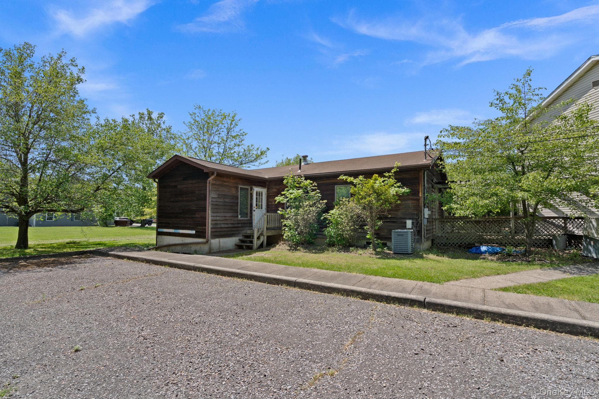2300 State Route 208 State Route 208 Unit: 2288 & 2290 thumbnail 24