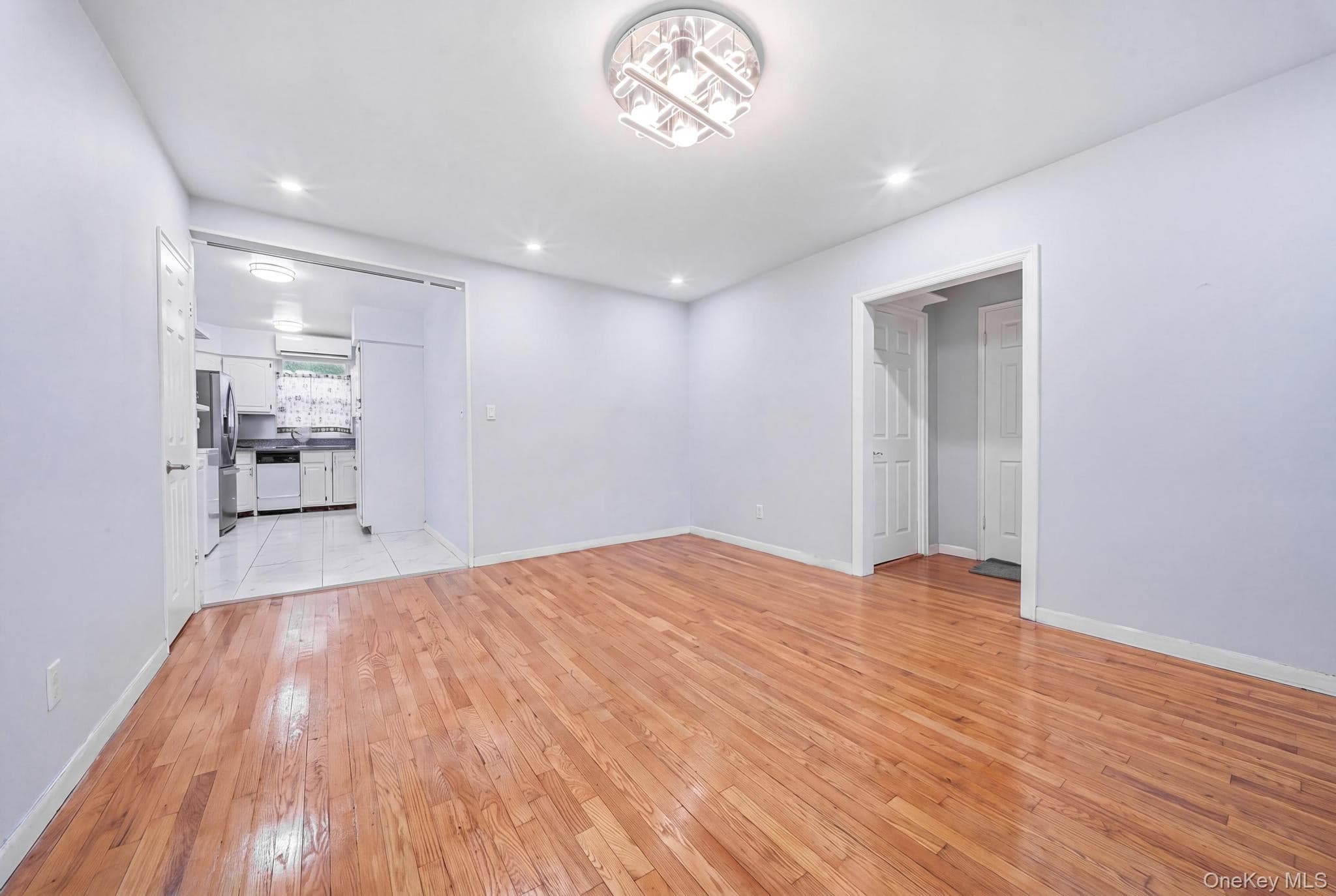 195-02 39th Avenue Unit: 2 thumbnail 2