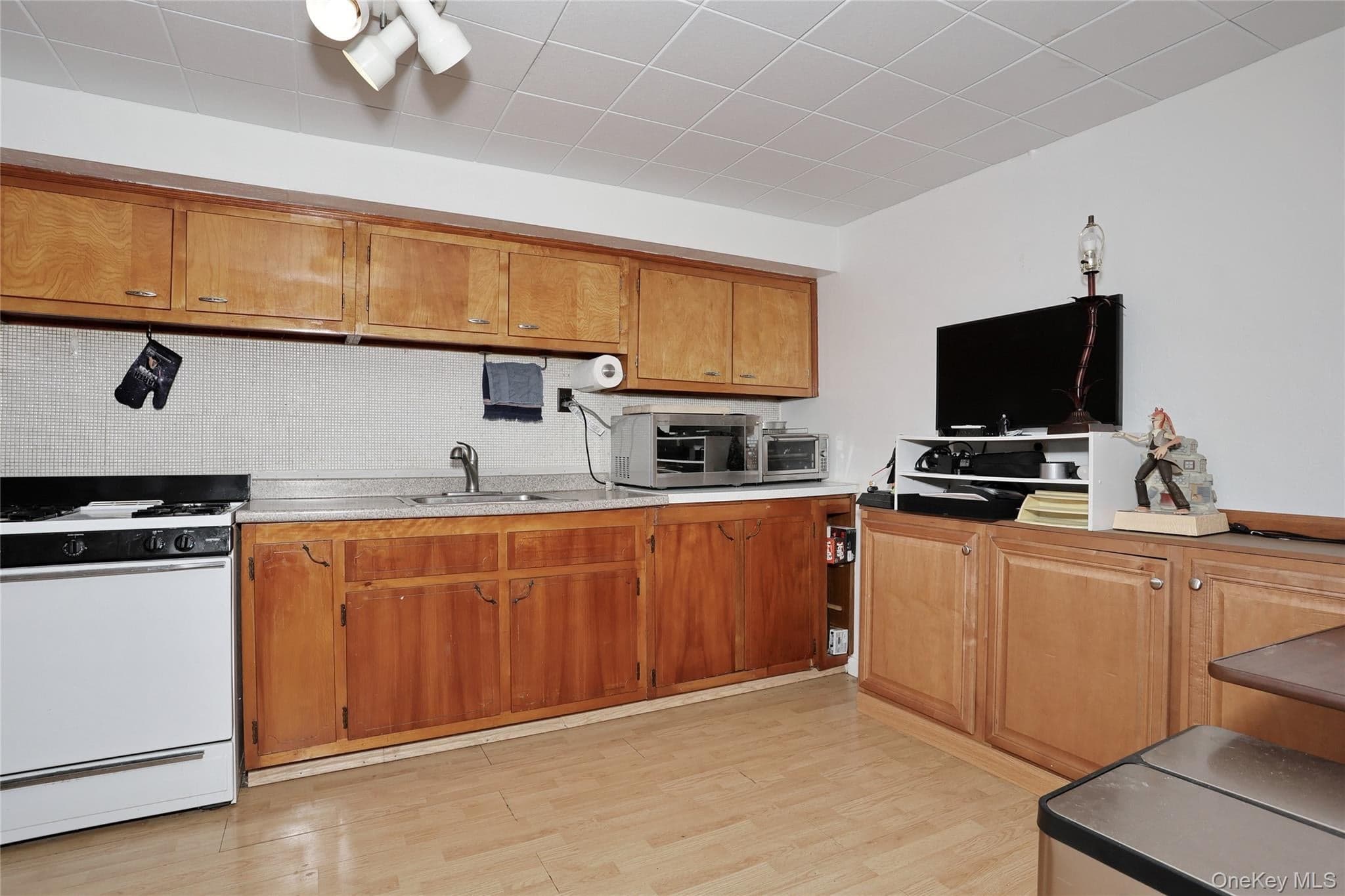 2 Westend Avenue thumbnail 25