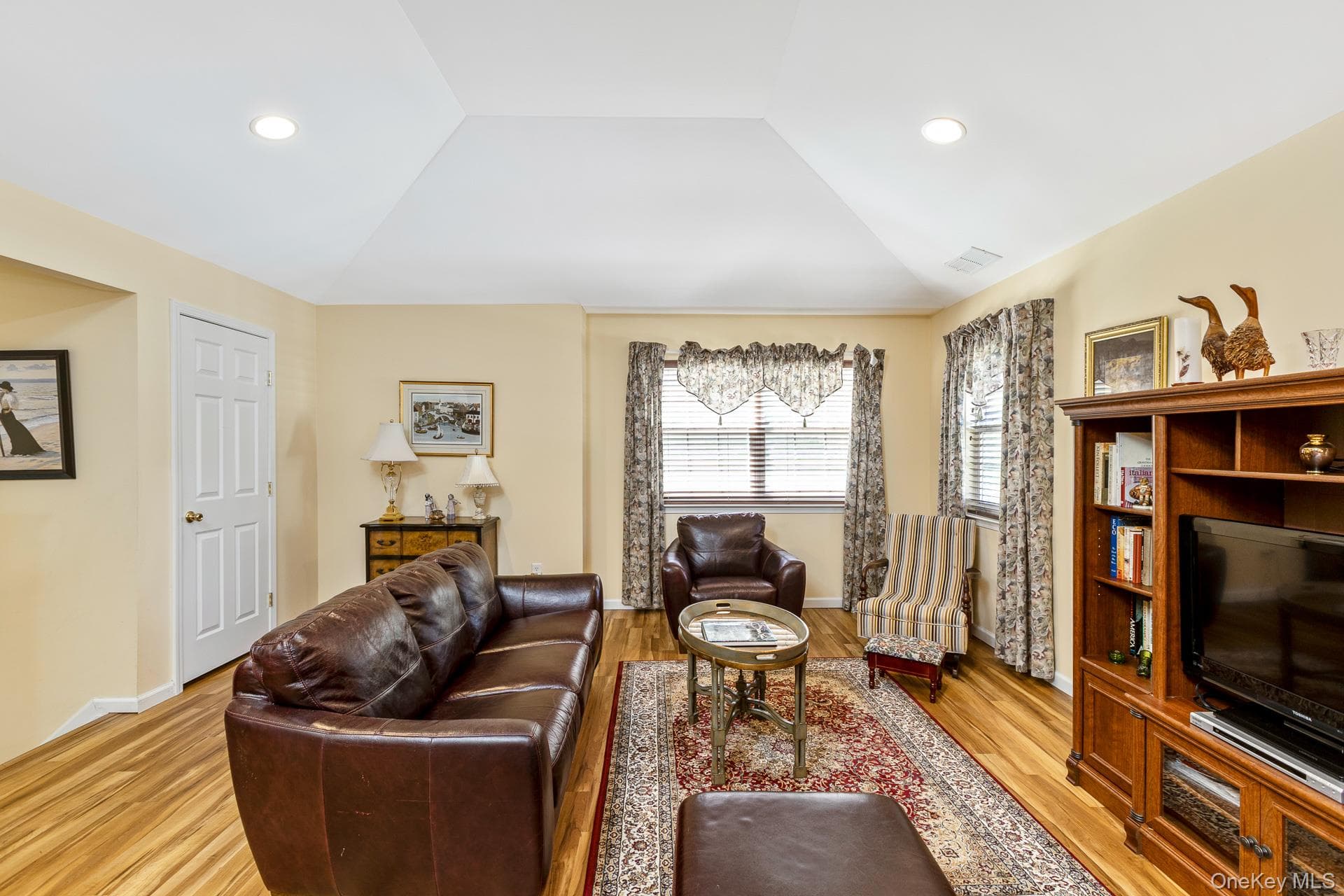 1204 Aerie Way Unit: 1204 thumbnail 3