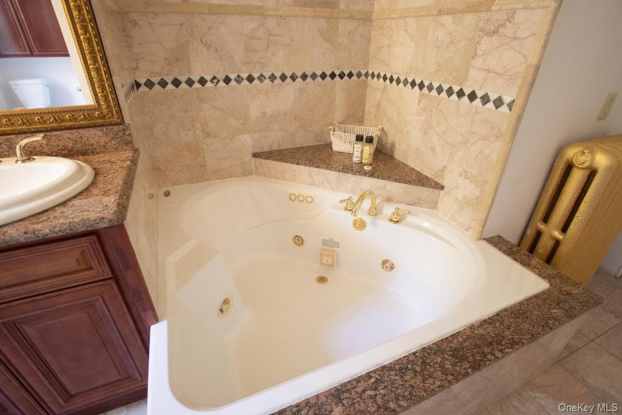 12 Monell Place thumbnail 14