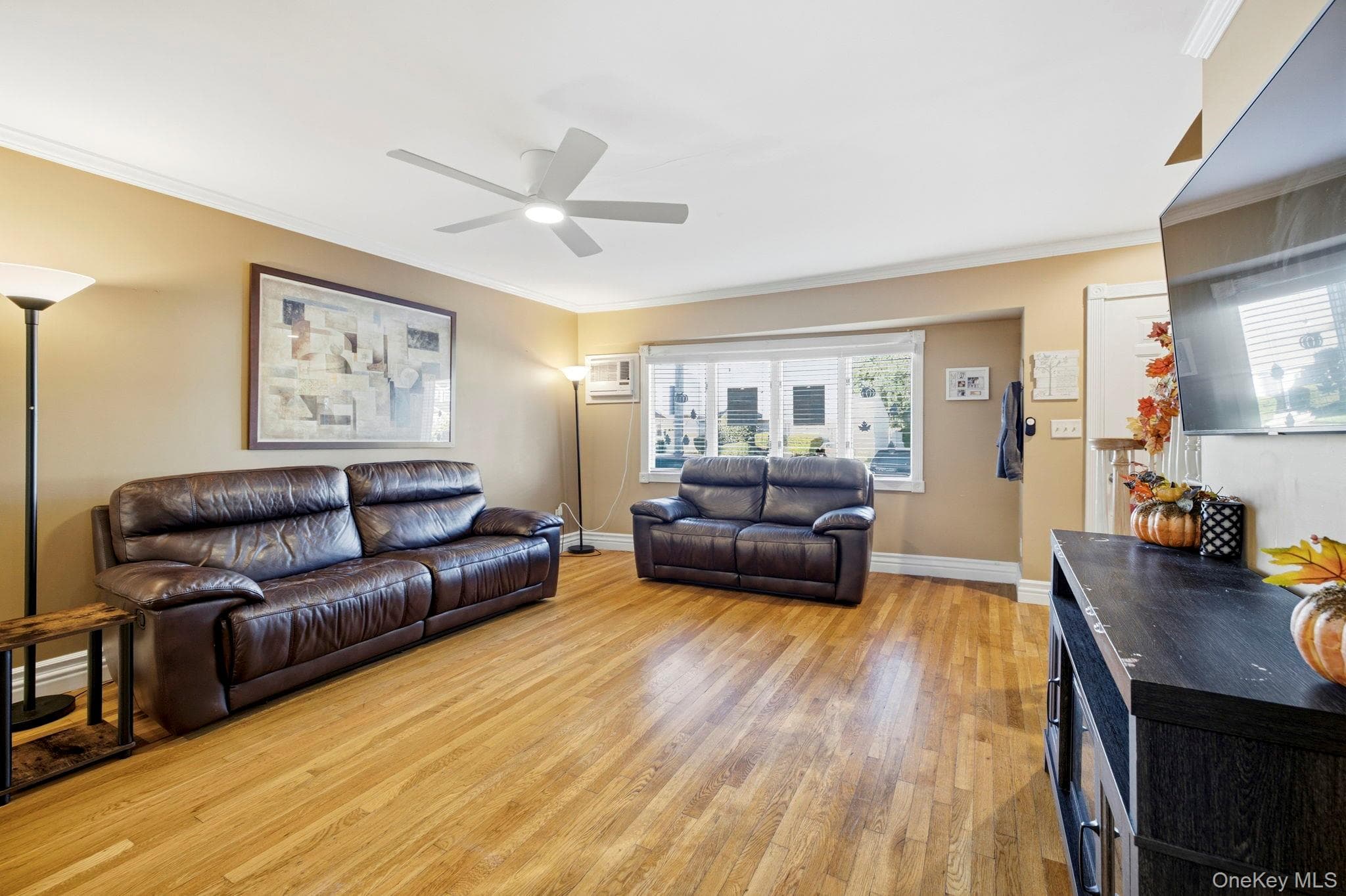 2066 Seaford Avenue thumbnail 7