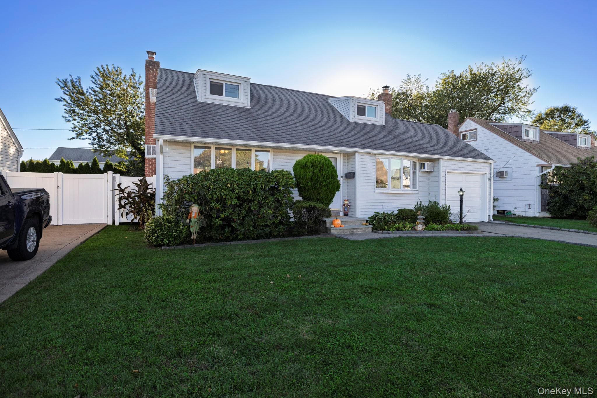 2066 Seaford Avenue thumbnail 5