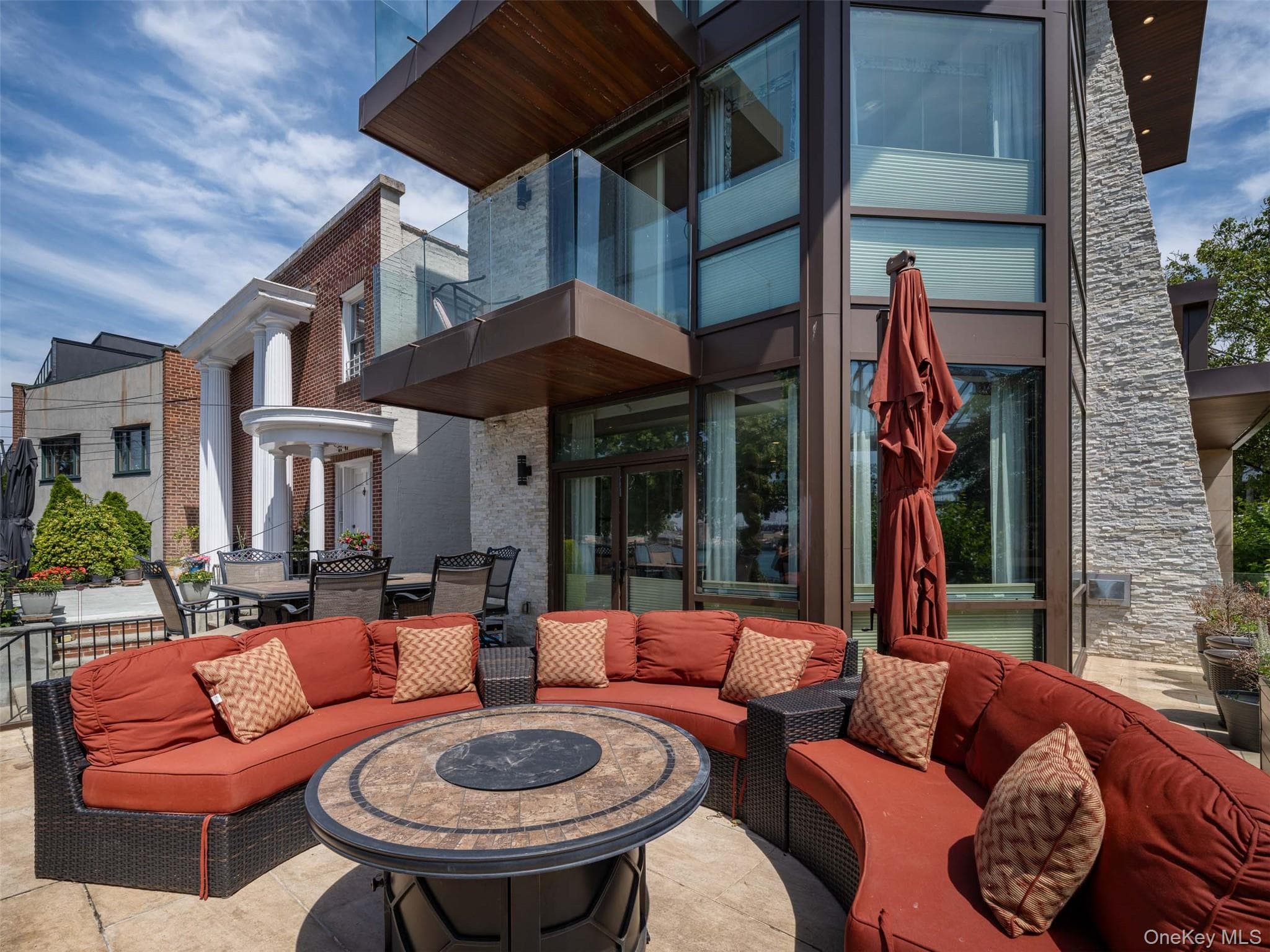 2151 Shore Boulevard thumbnail 12