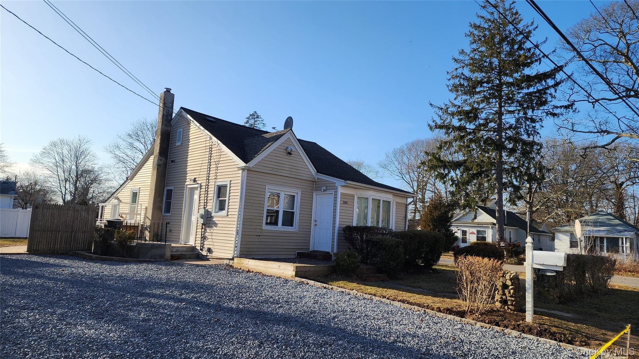 104 Moriches Drive thumbnail 2