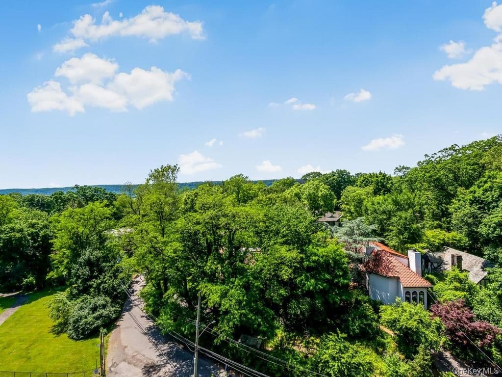 4901 Henry Hudson Parkway Unit: 8N thumbnail 8