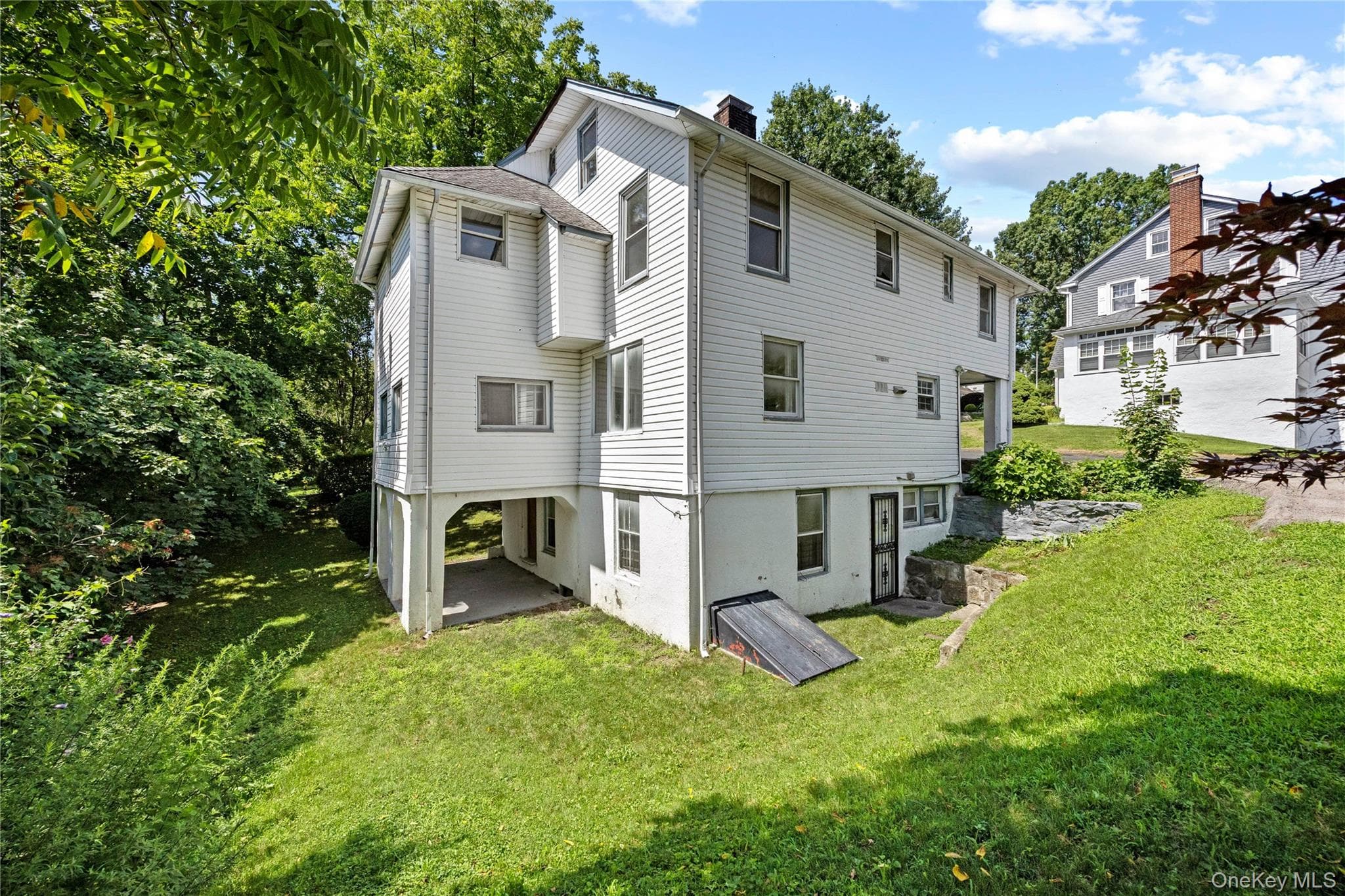 17 Midland Avenue thumbnail 2