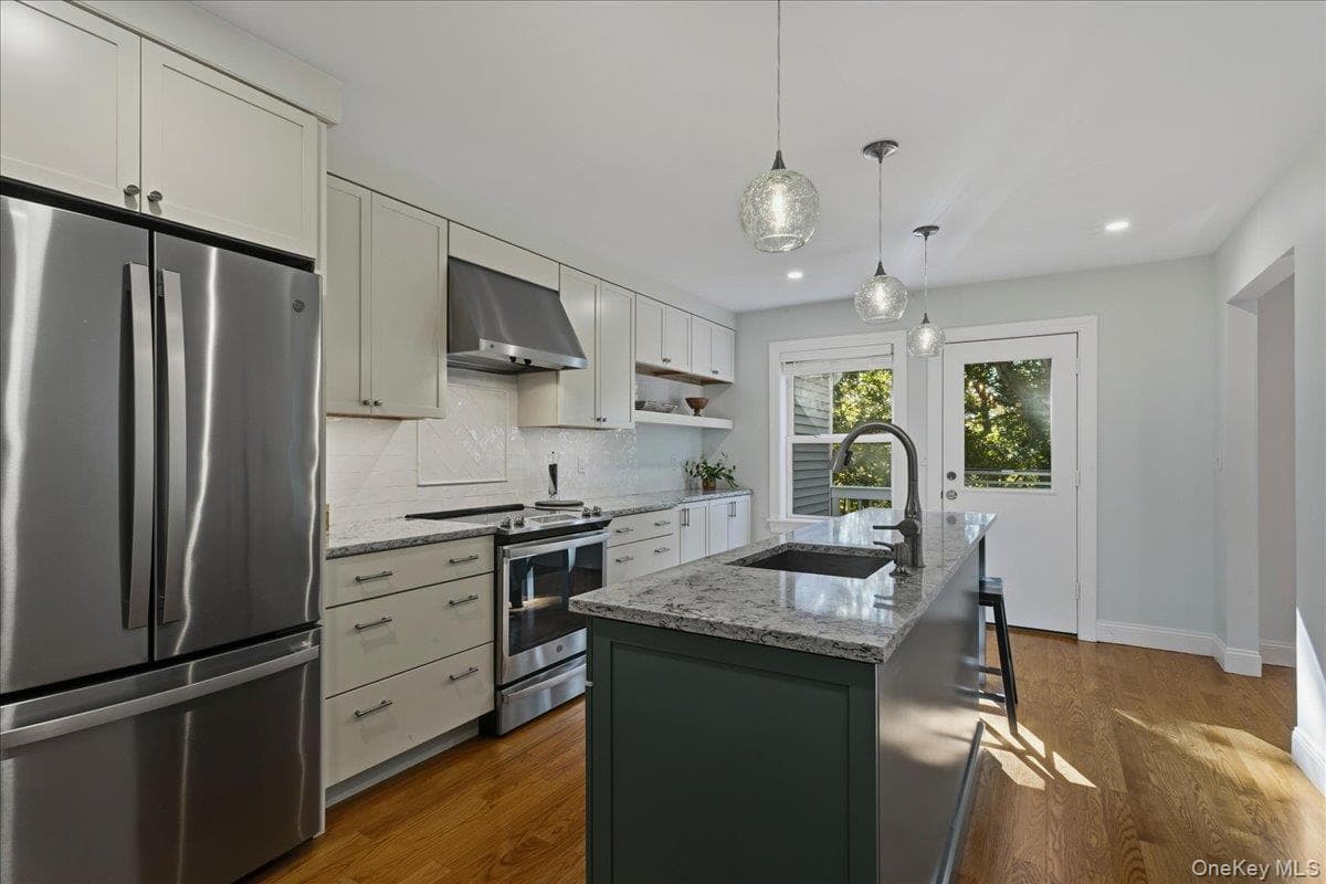 15 Guilford Circle thumbnail 12