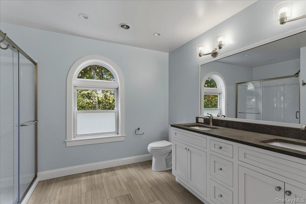 15 Guilford Circle thumbnail 18