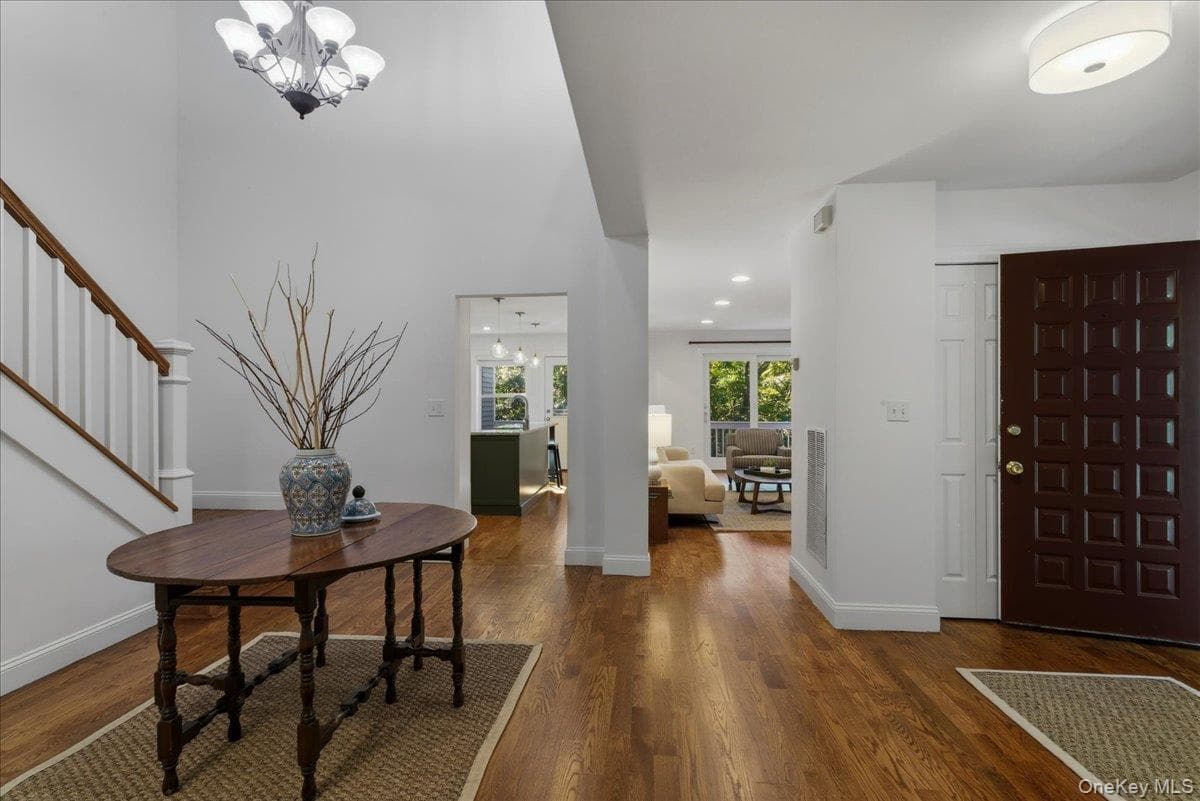15 Guilford Circle thumbnail 7