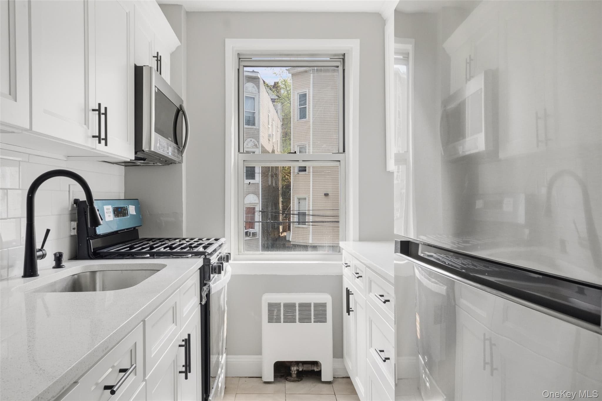 134 Ravine Avenue Unit: 3B thumbnail 2