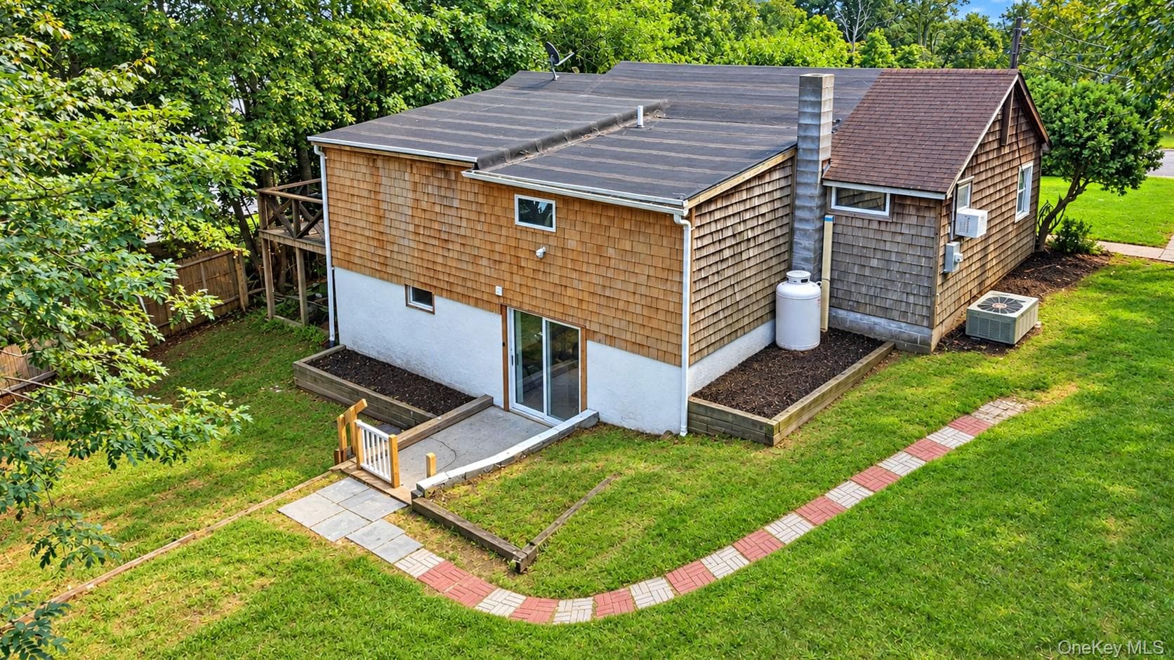 4 Holzman Drive thumbnail 13