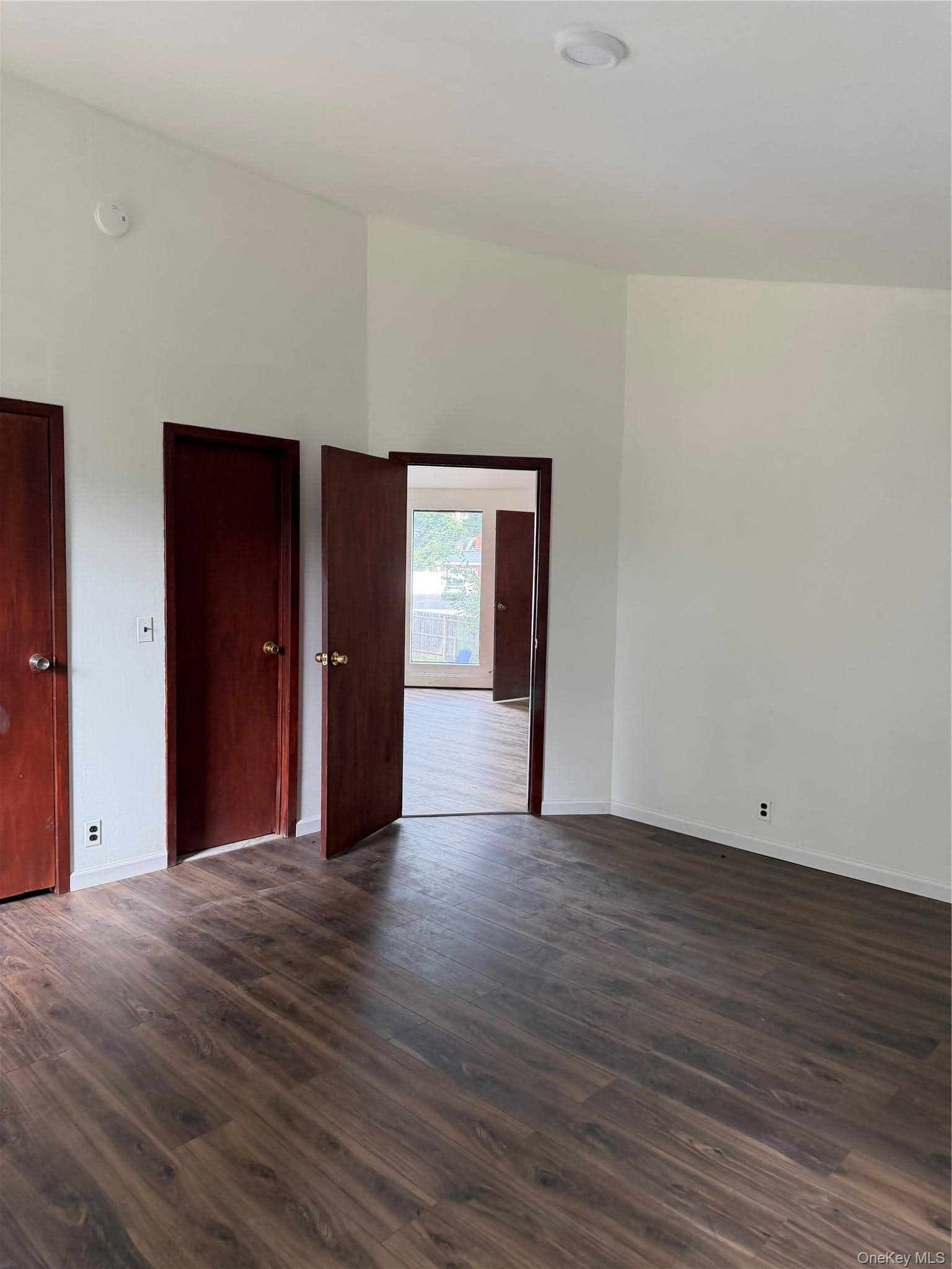 112 Hillside Road thumbnail 18