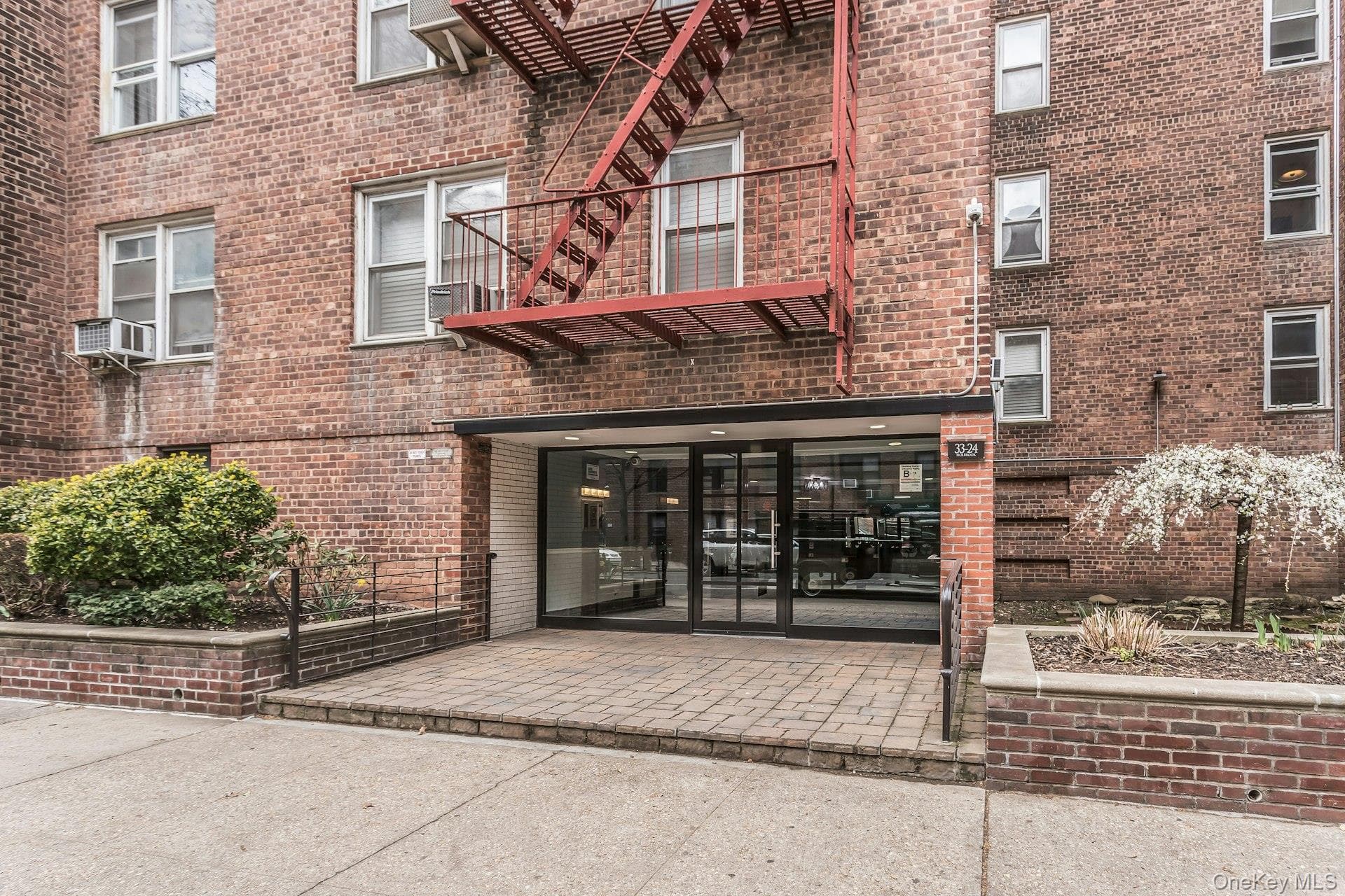 33-24 91st Street Unit: 5N thumbnail 27